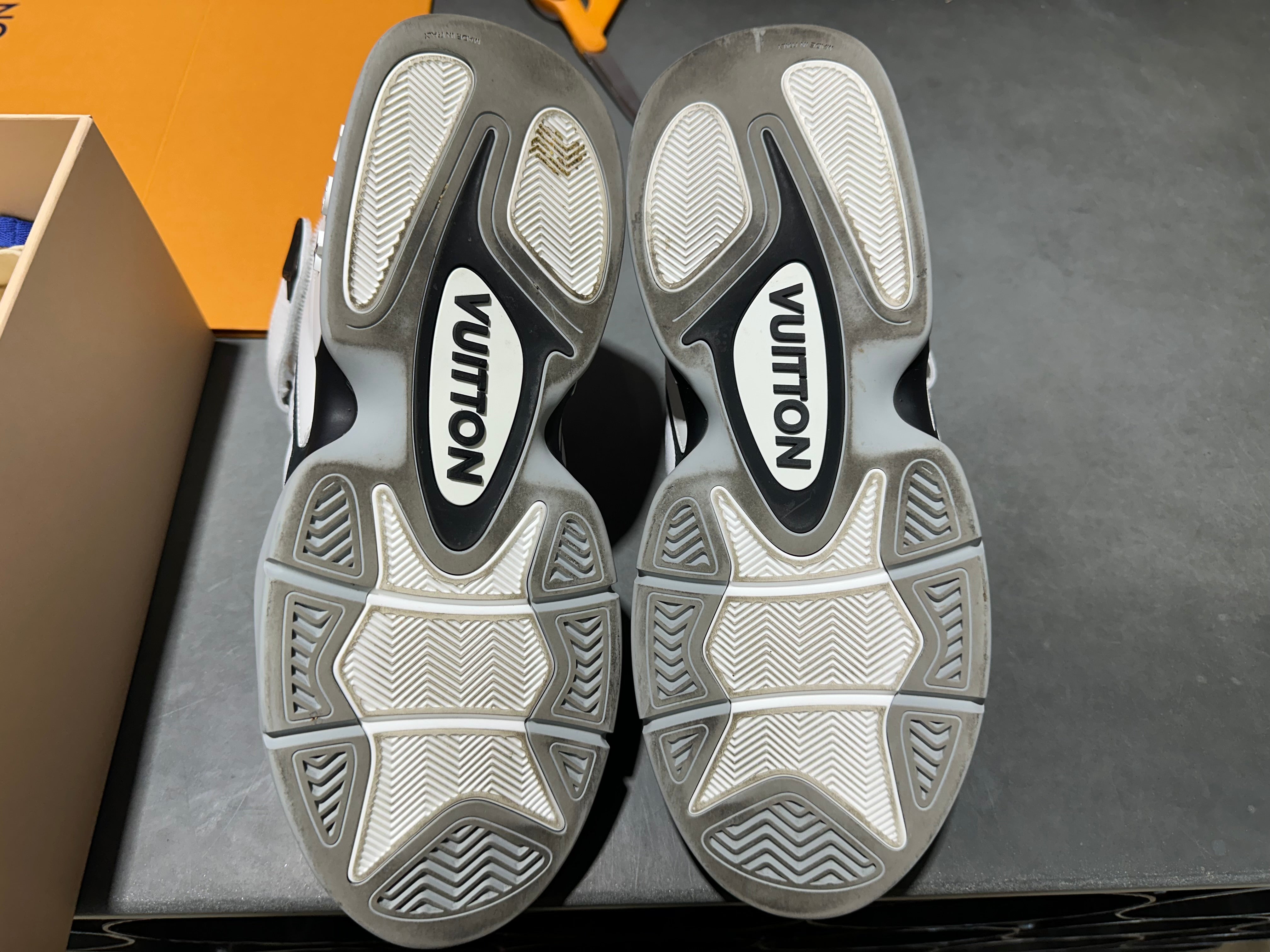 Louis Vuitton LV Trainer 2 - White/Black Size 10LV/11.5US