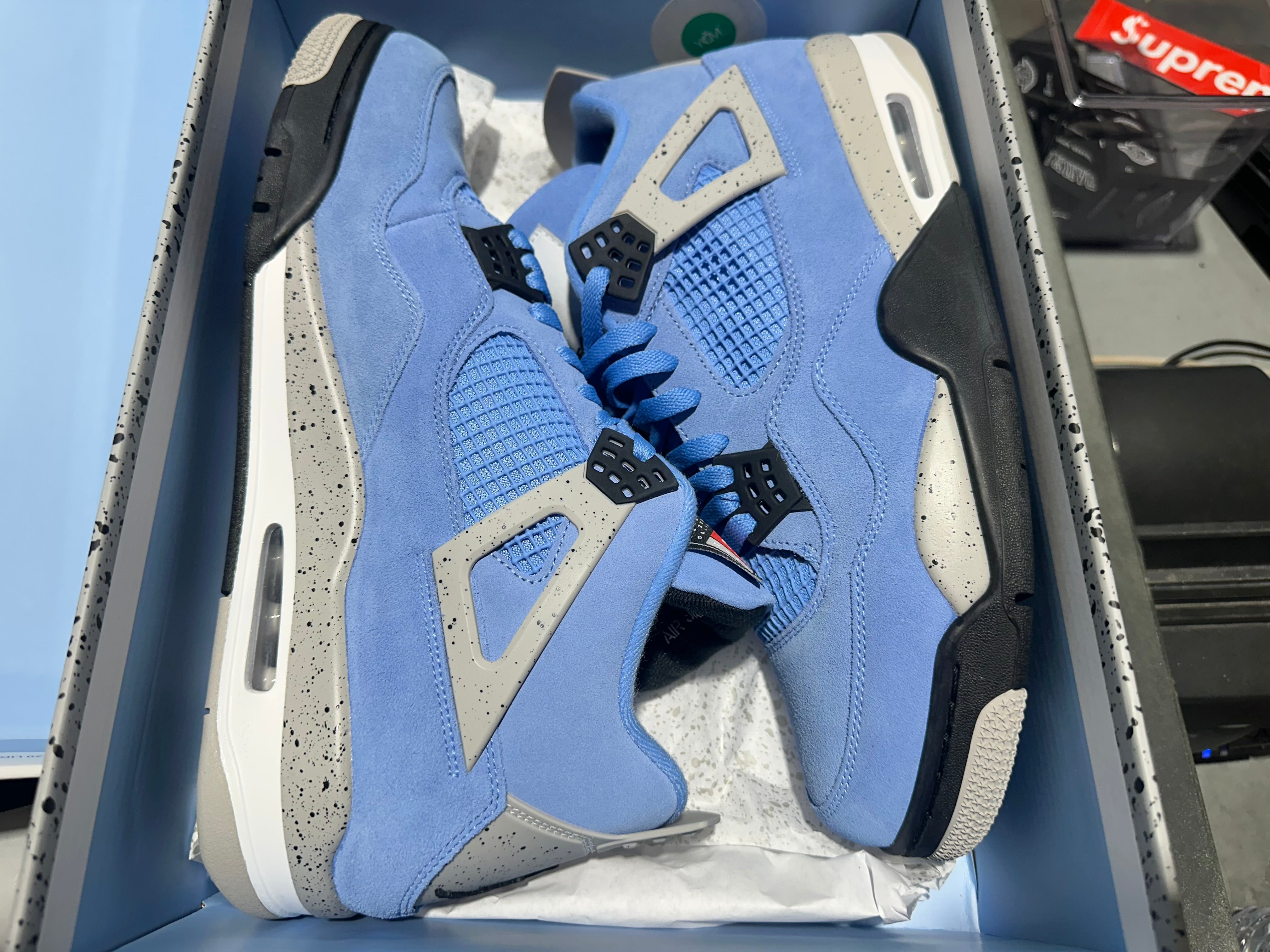 Air Jordan 4 Retro - University Blue Size 13