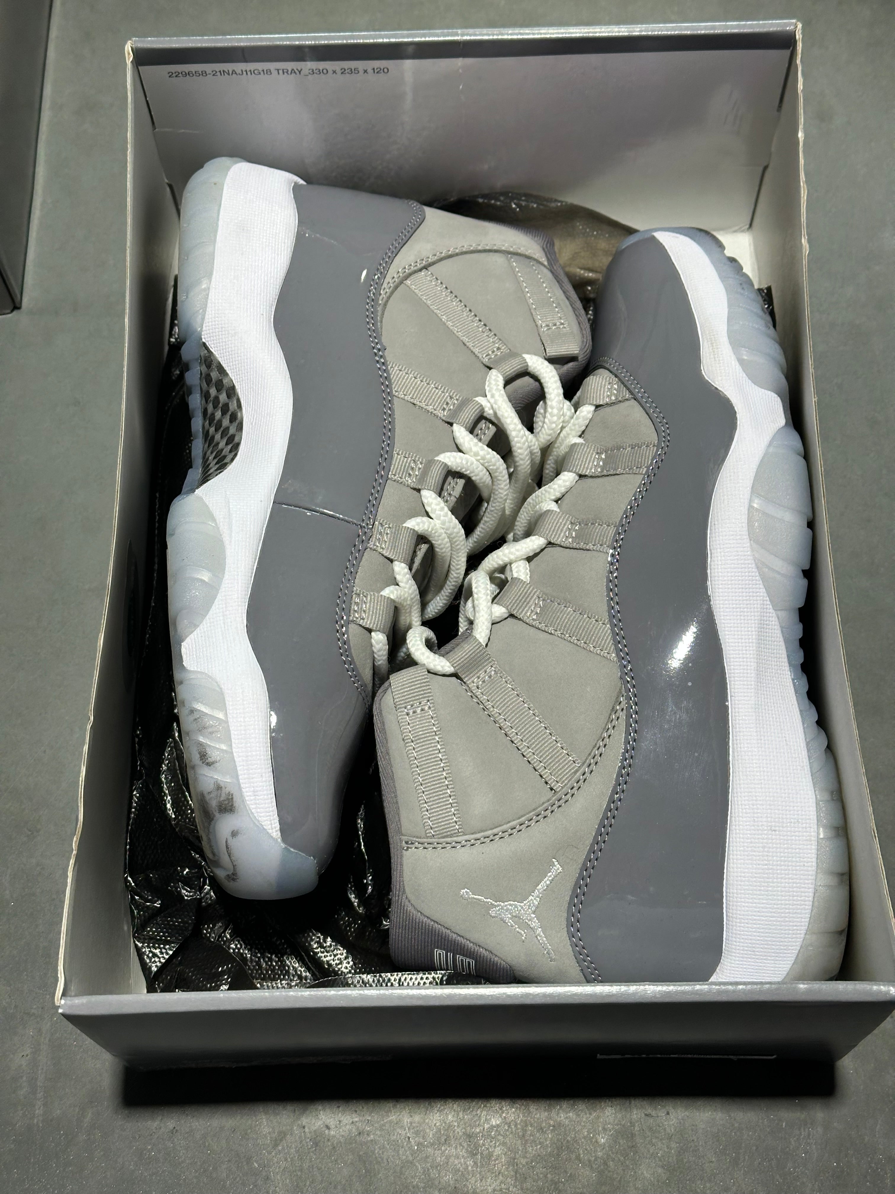 Air Jordan 11 Retro - Cool Grey Size 8.5