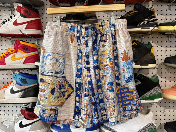 USED Eric Emanuel Rug Shorts - White Size Large