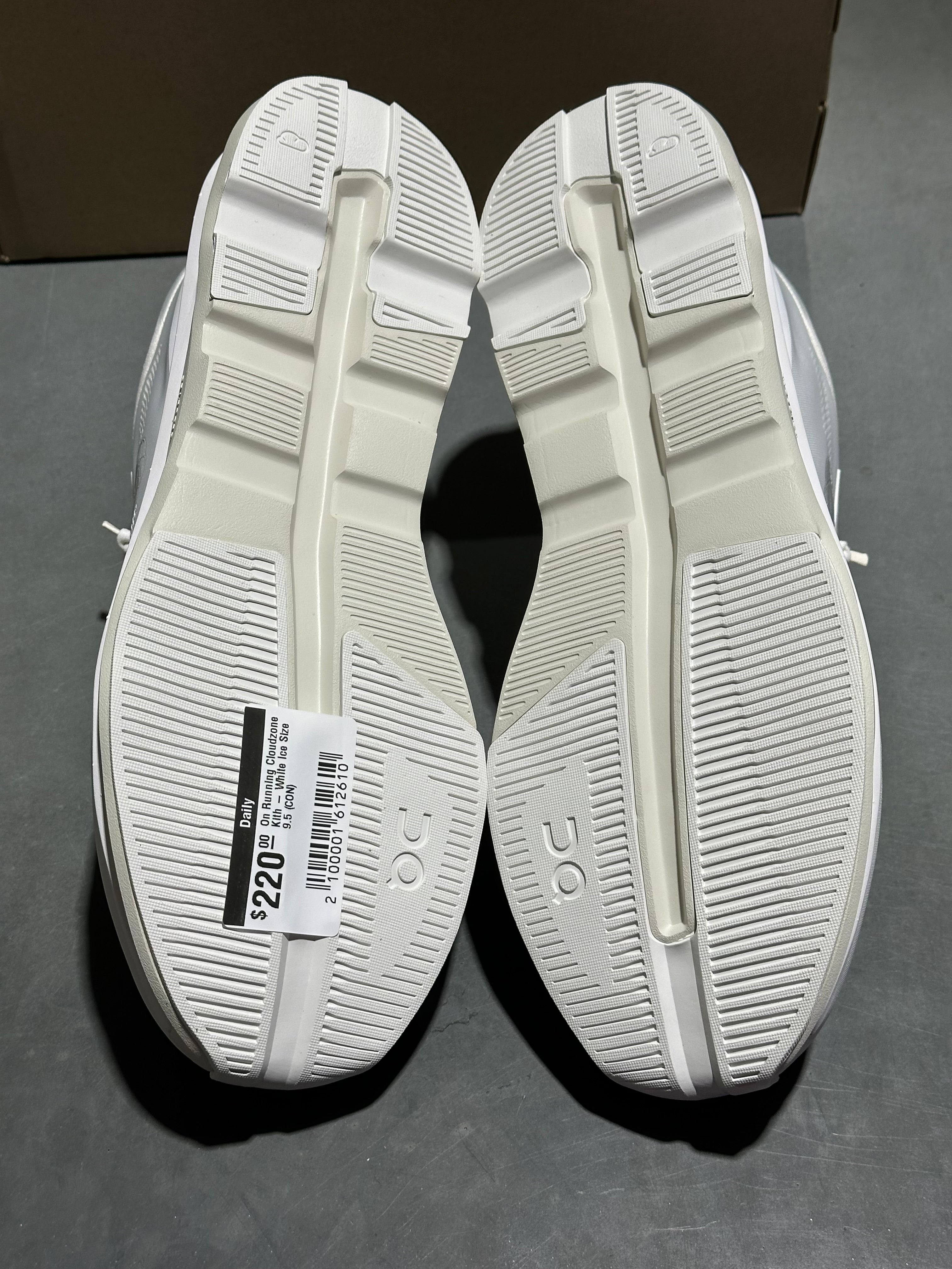 On Running Cloudzone Kith - White Ice Size 9.5
