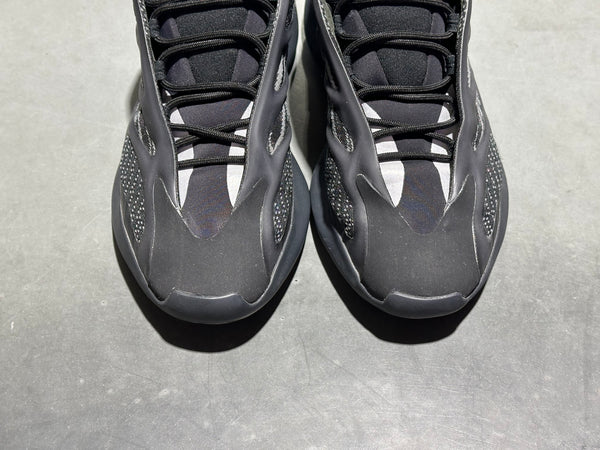 Adidas Yeezy 700 V3 - Alvah Size 11.5
