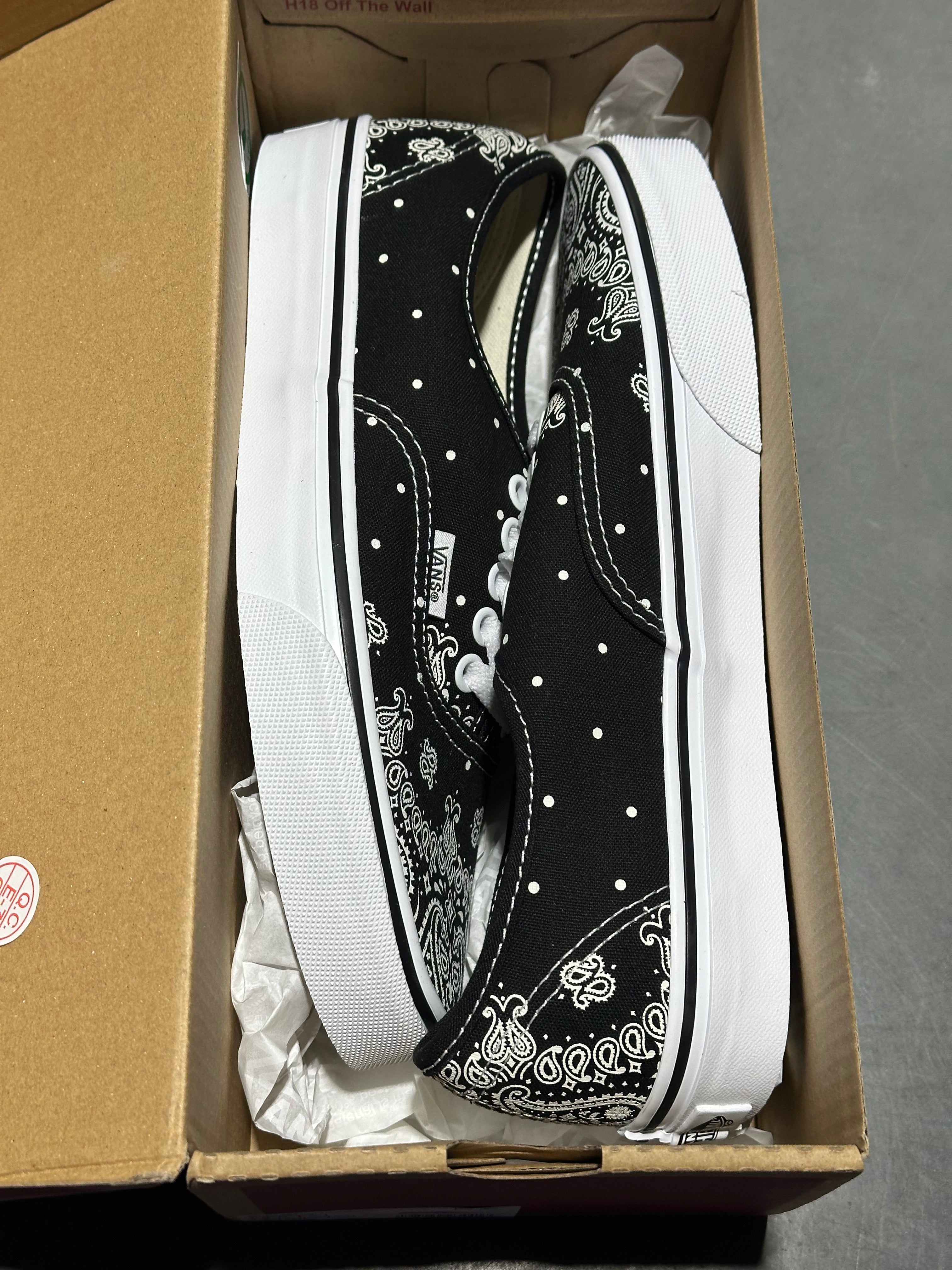Vans Authentic - Black Bandana Paisley Size 5.5