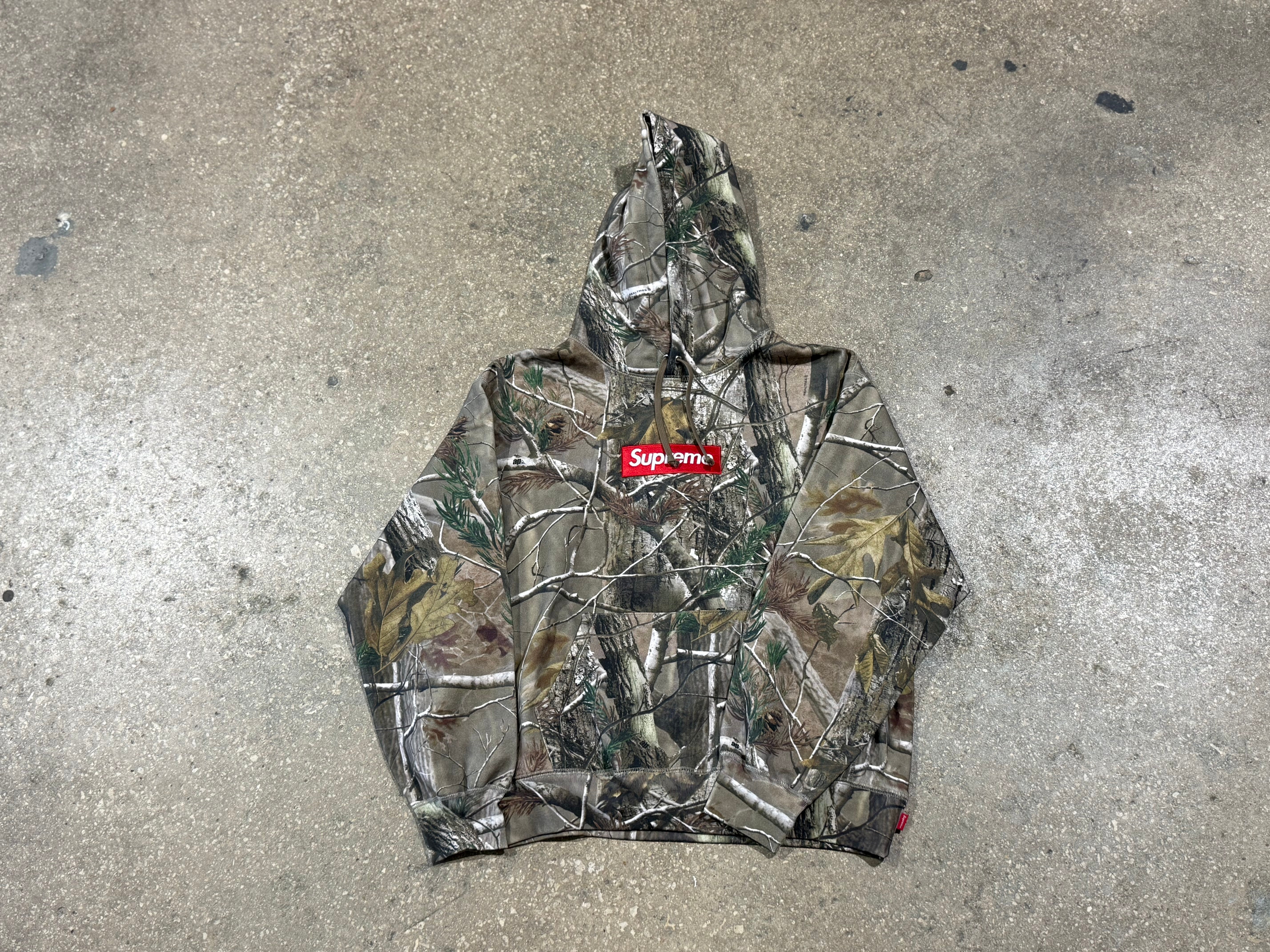NEW Supreme Box Logo Hoodie - Real Tree Camo Size Medium