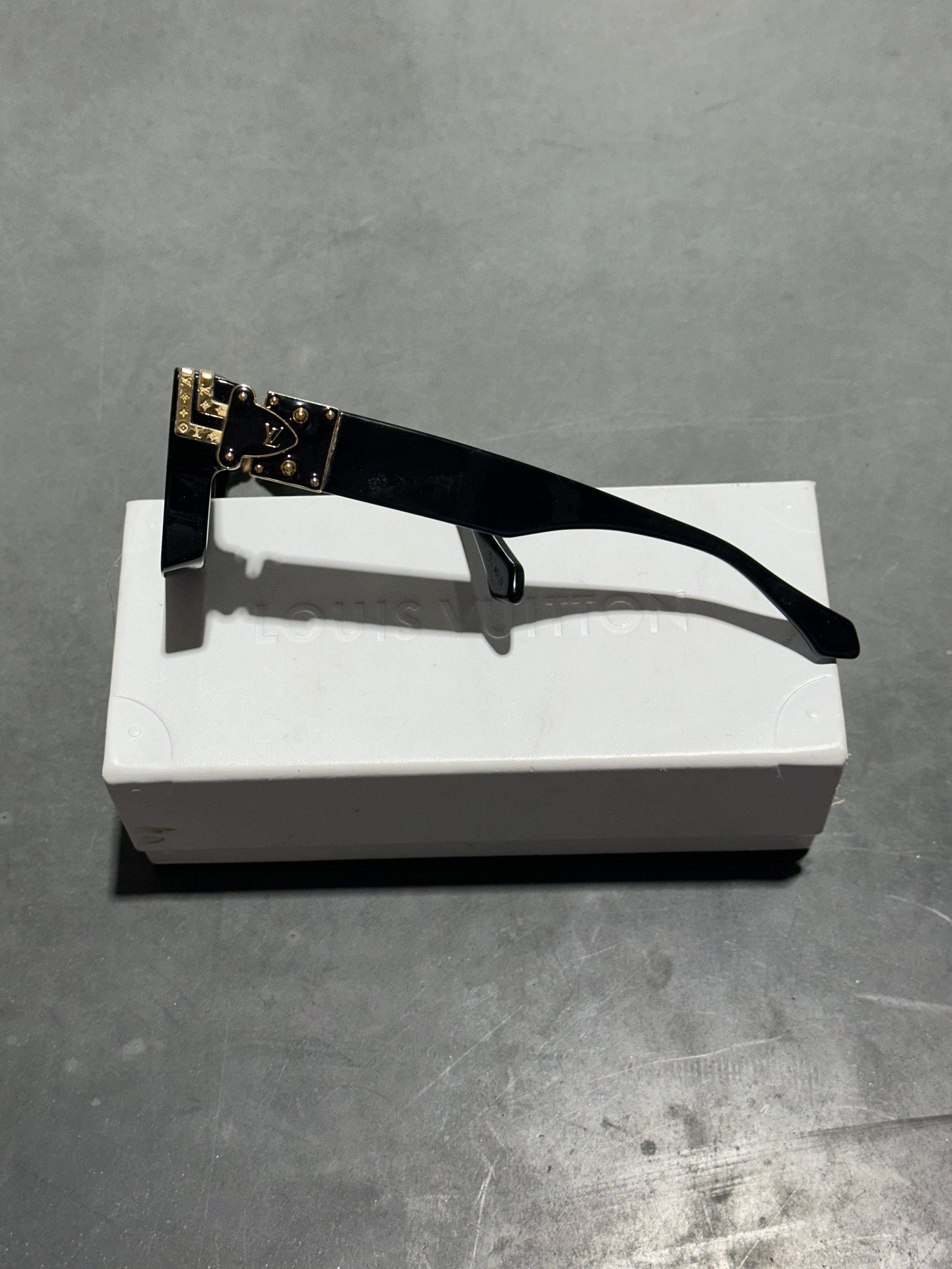 USED Louis Vuitton 1.1 Millionaires Sunglasses - Black