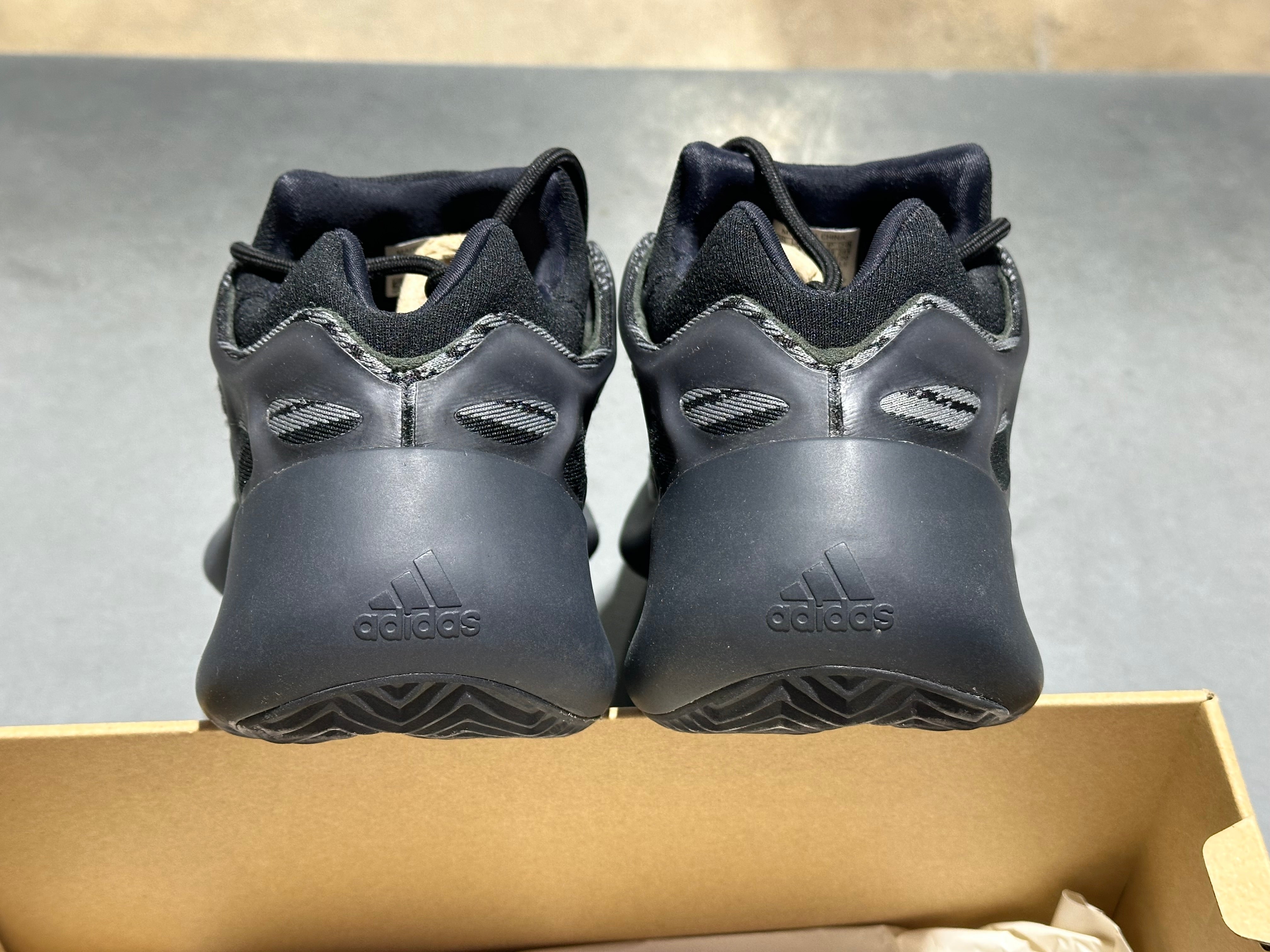 Adidas Yeezy 700 V3 - Alvah Size 11.5