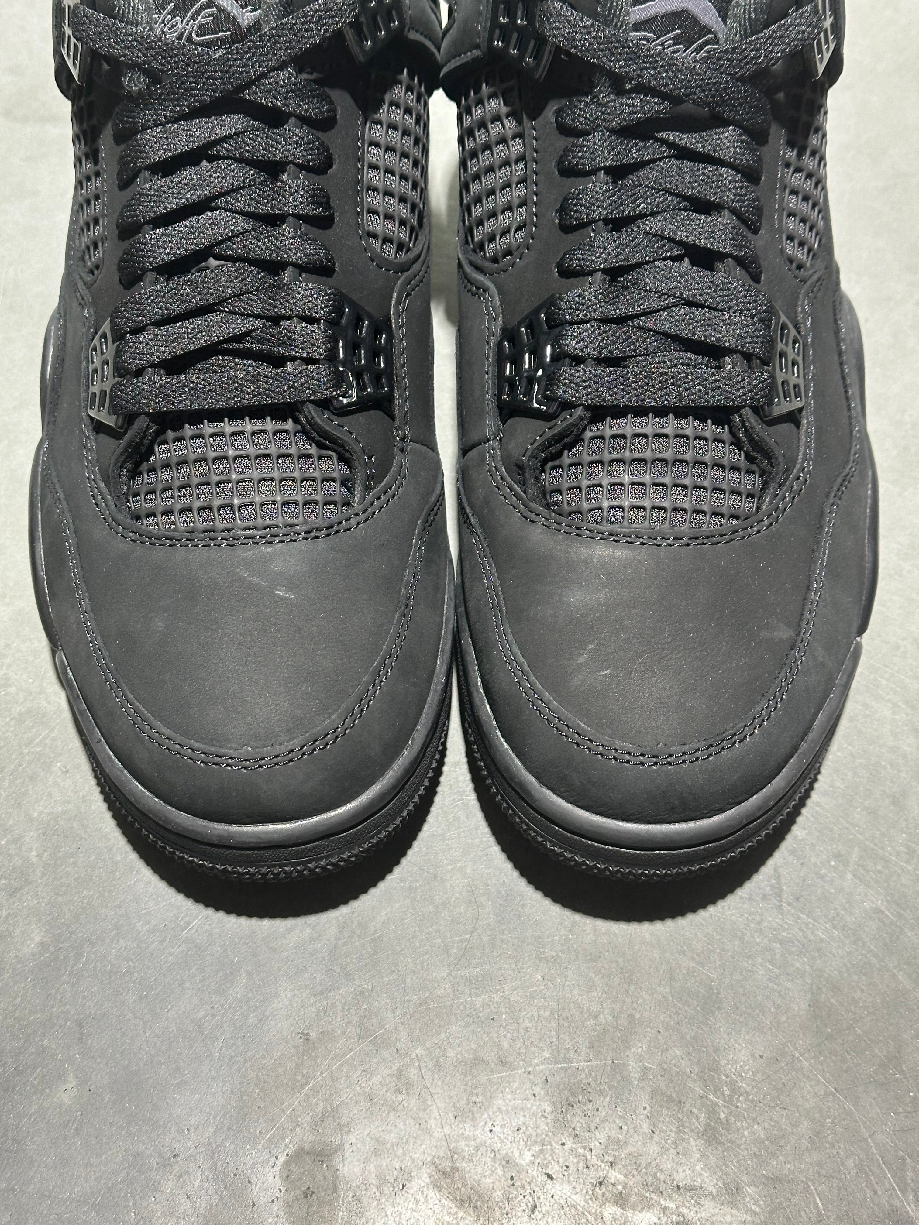 Air Jordan 4 Retro - Black Cat 2025 Size 9
