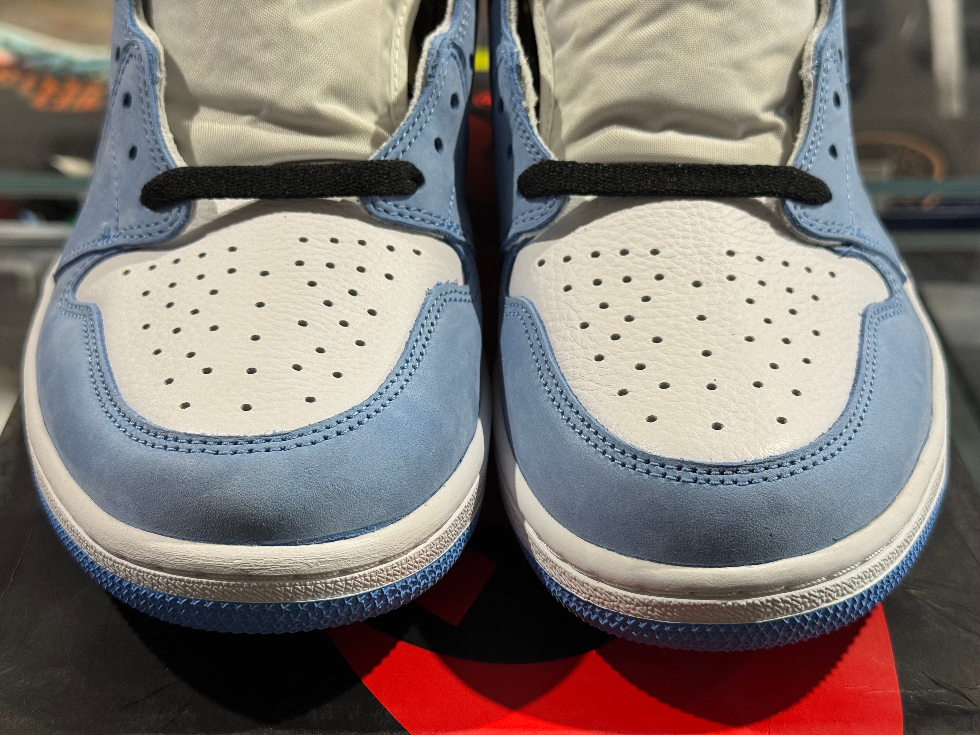 Air Jordan 1 Retro High OG - University Blue Size 8