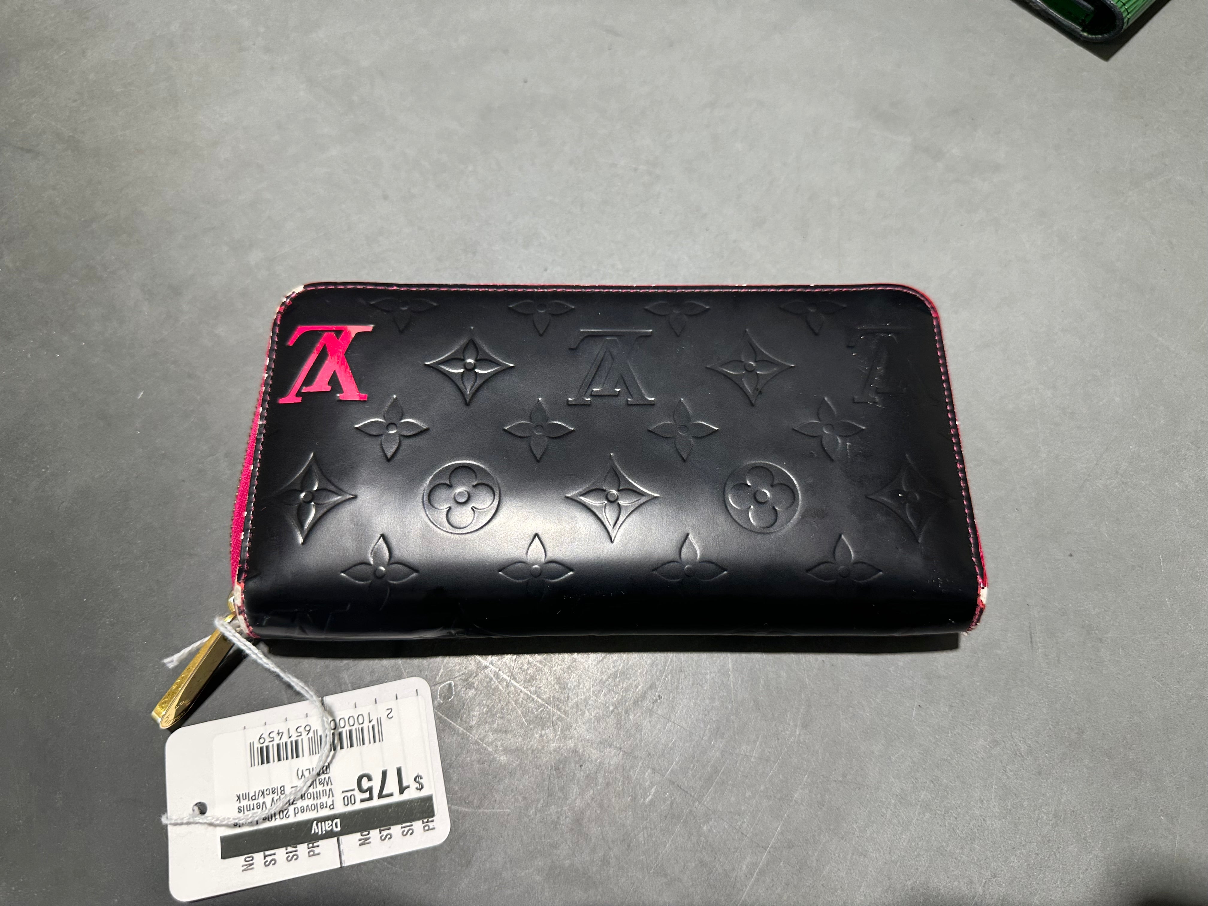 Preloved 2010s Louis Vuitton Zippy Vernis Wallet - Black/Pink