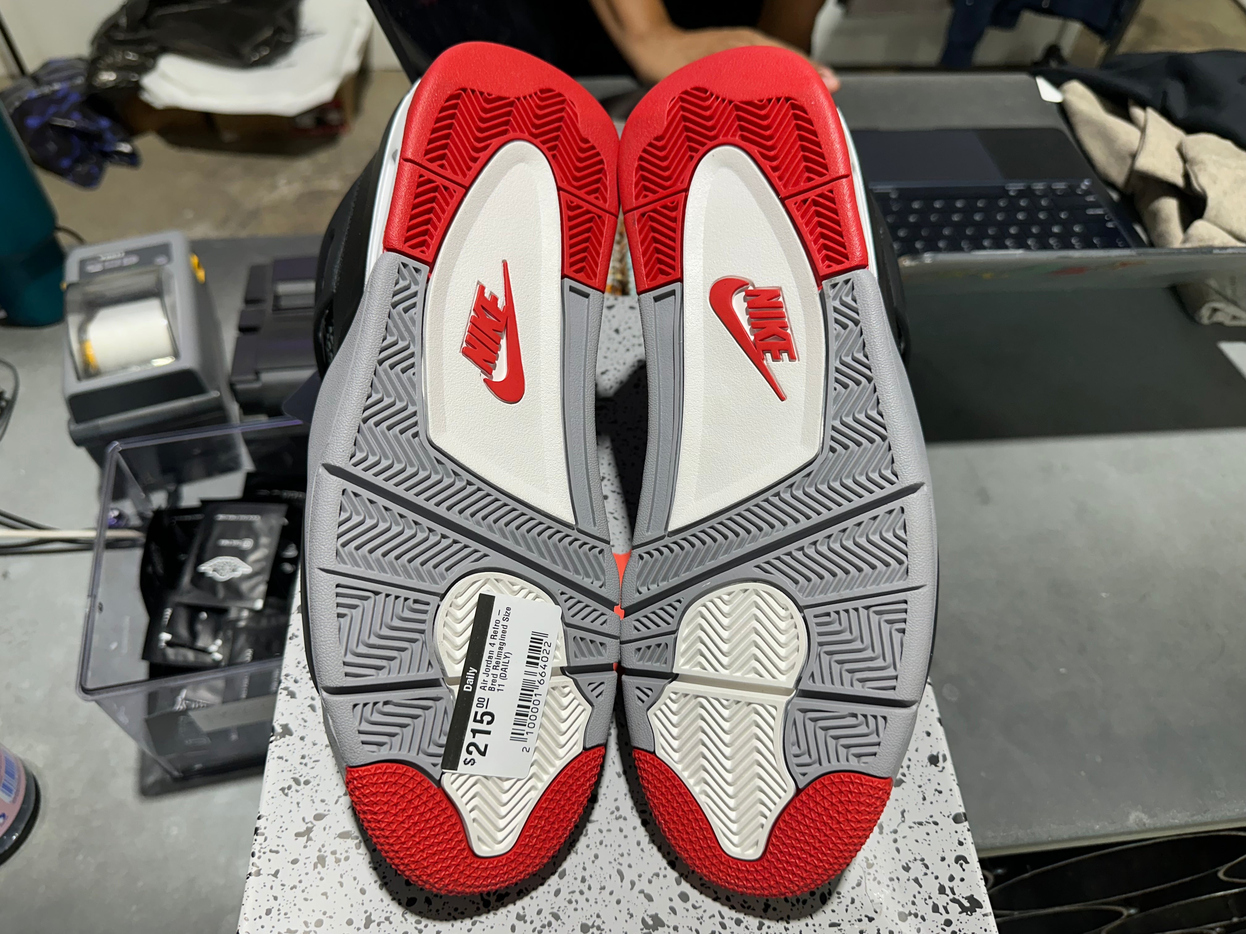 Air Jordan 4 Retro - Bred Reimagined Size 11