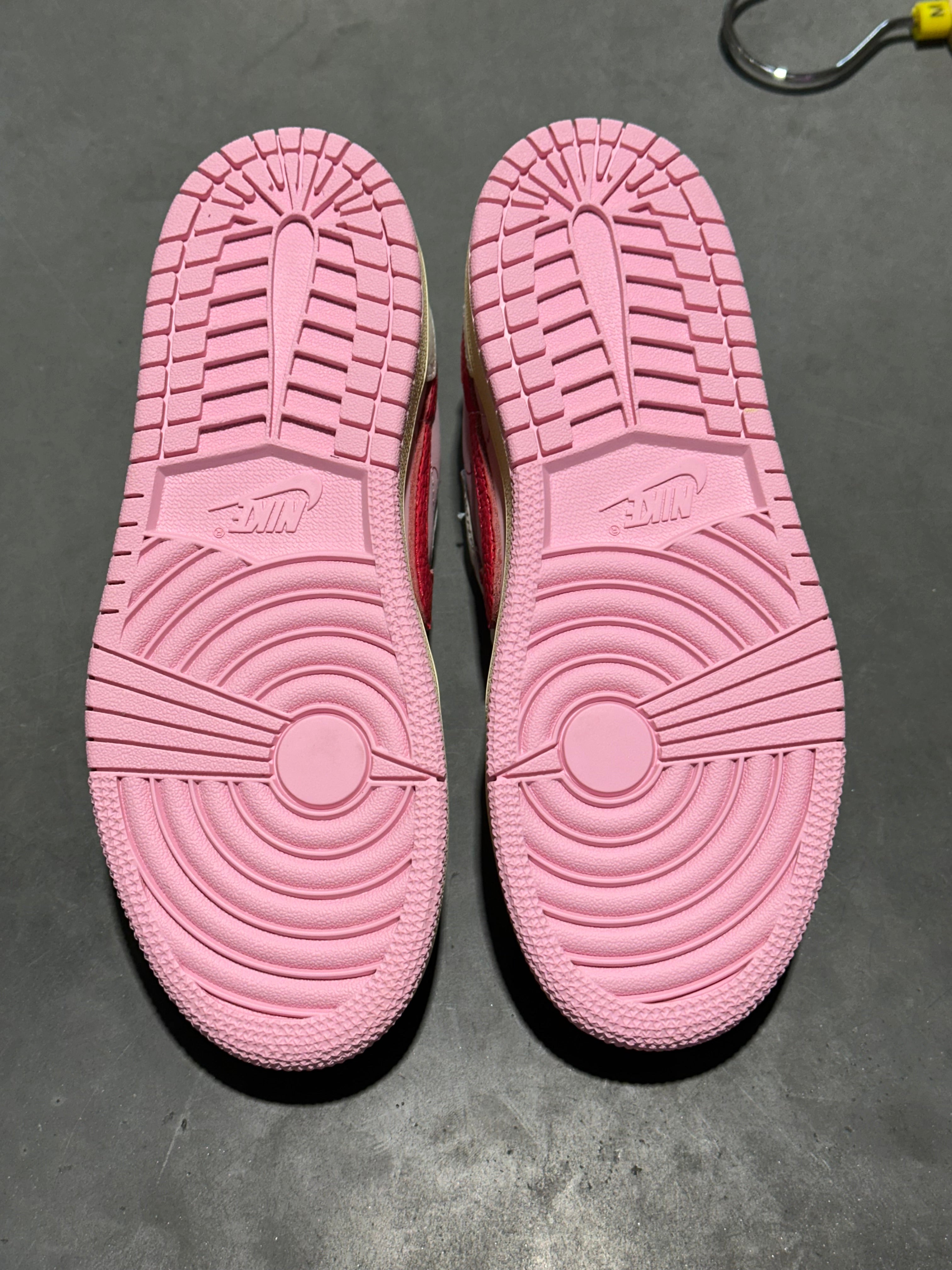 Air Jordan 1 Low OG SP PS - Travis Scott/Tropical Pink Size 3Y