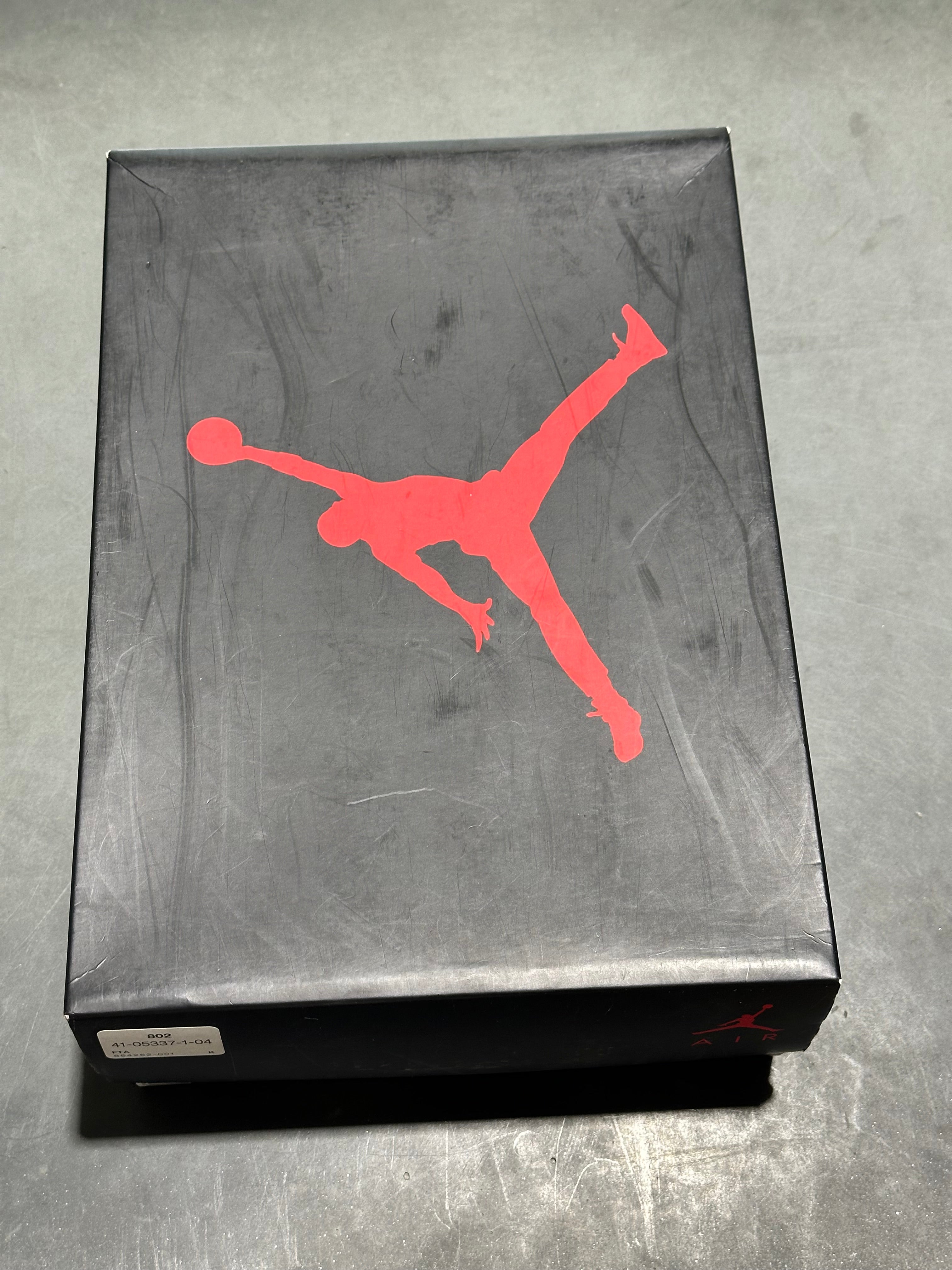 Air Jordan 3 Retro - Black Cement 2018 Size 9