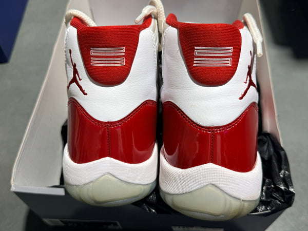 Air Jordan 11 Retro - Cherry Size 10