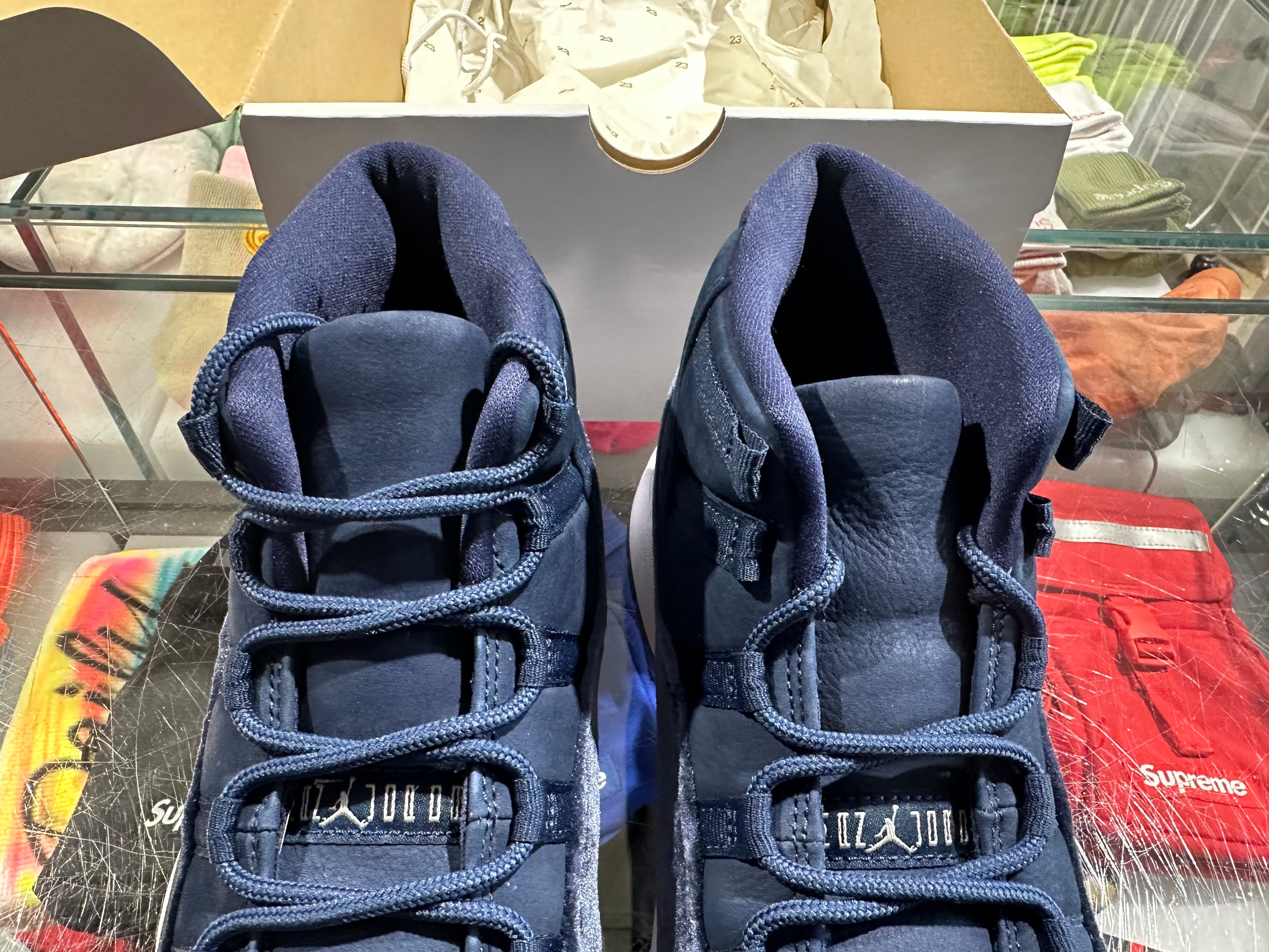 WMNS Air Jordan 11 Retro - Midnight Navy Size 12W/10.5M