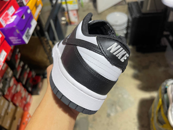 Nike Dunk Low Retro - Panda Size 9.5