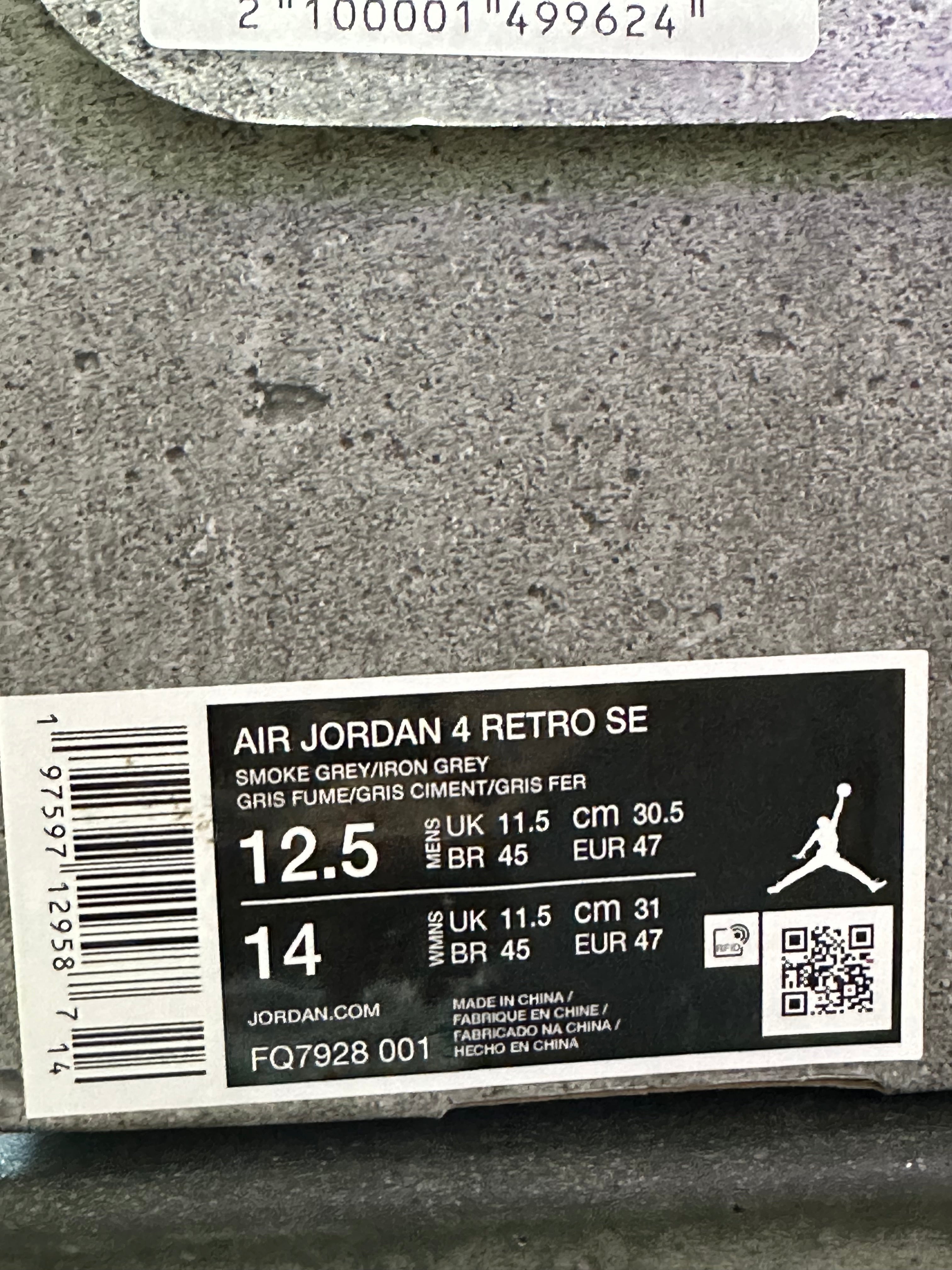 Air Jordan 4 Retro SE - Wet Cement