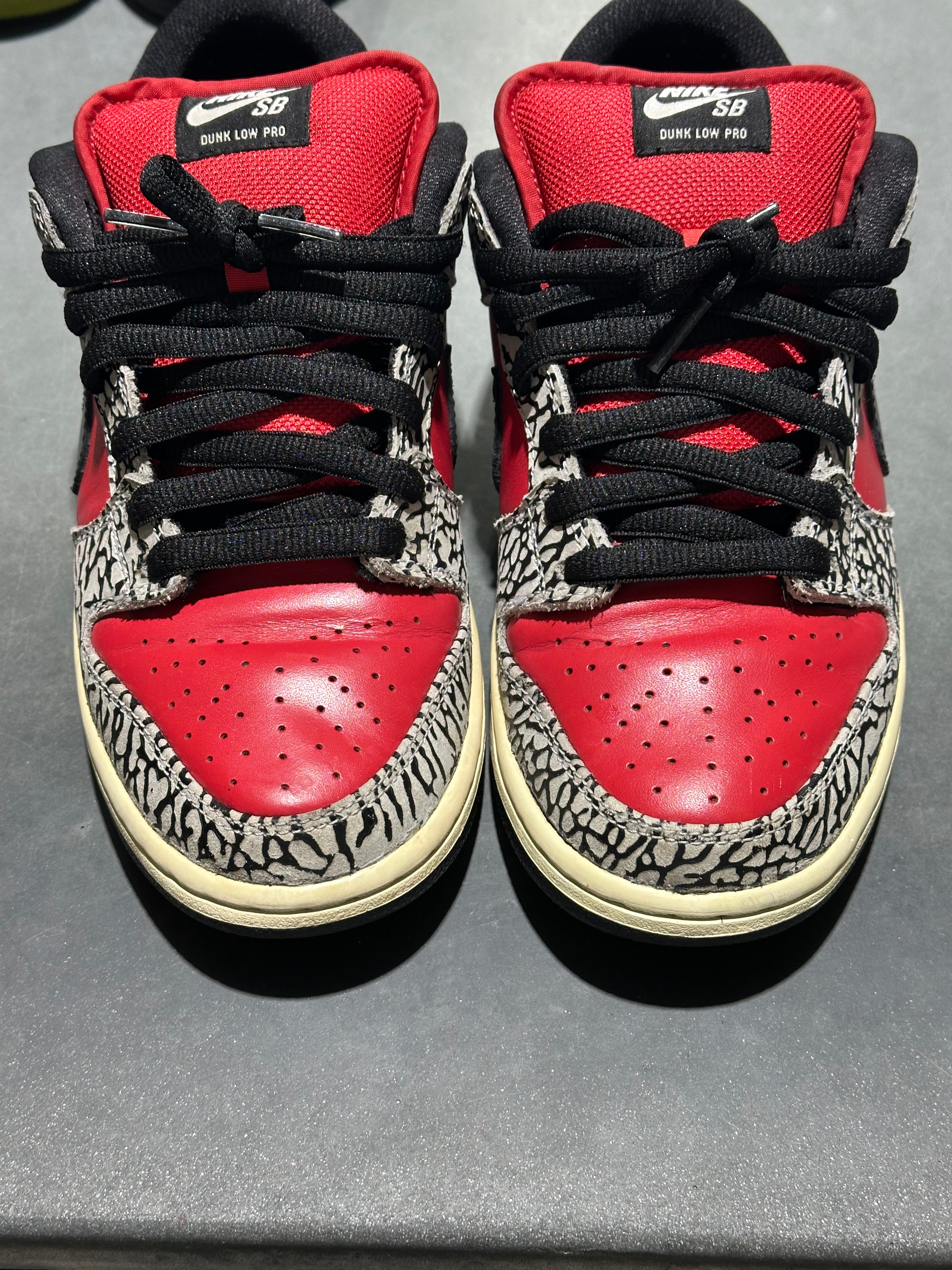 Nike SB Dunk Low - Supreme Red Cement 2012 Size 8