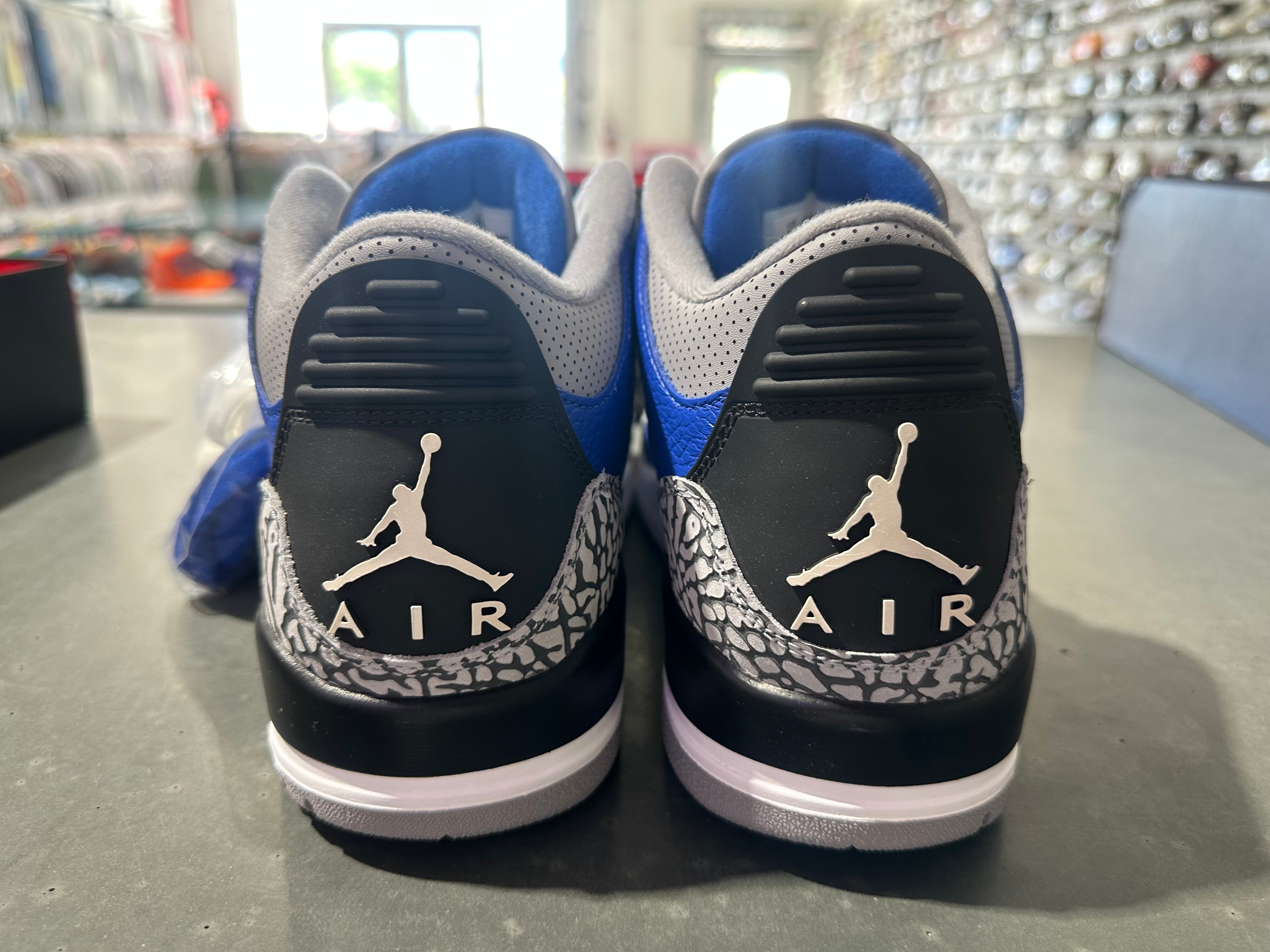 Air Jordan 3 Retro - Varsity Royal Cement Size 11