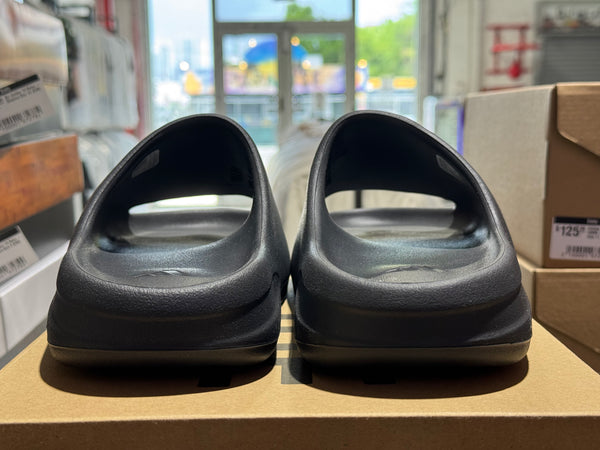 Adidas Yeezy Slide - Onyx Size 11