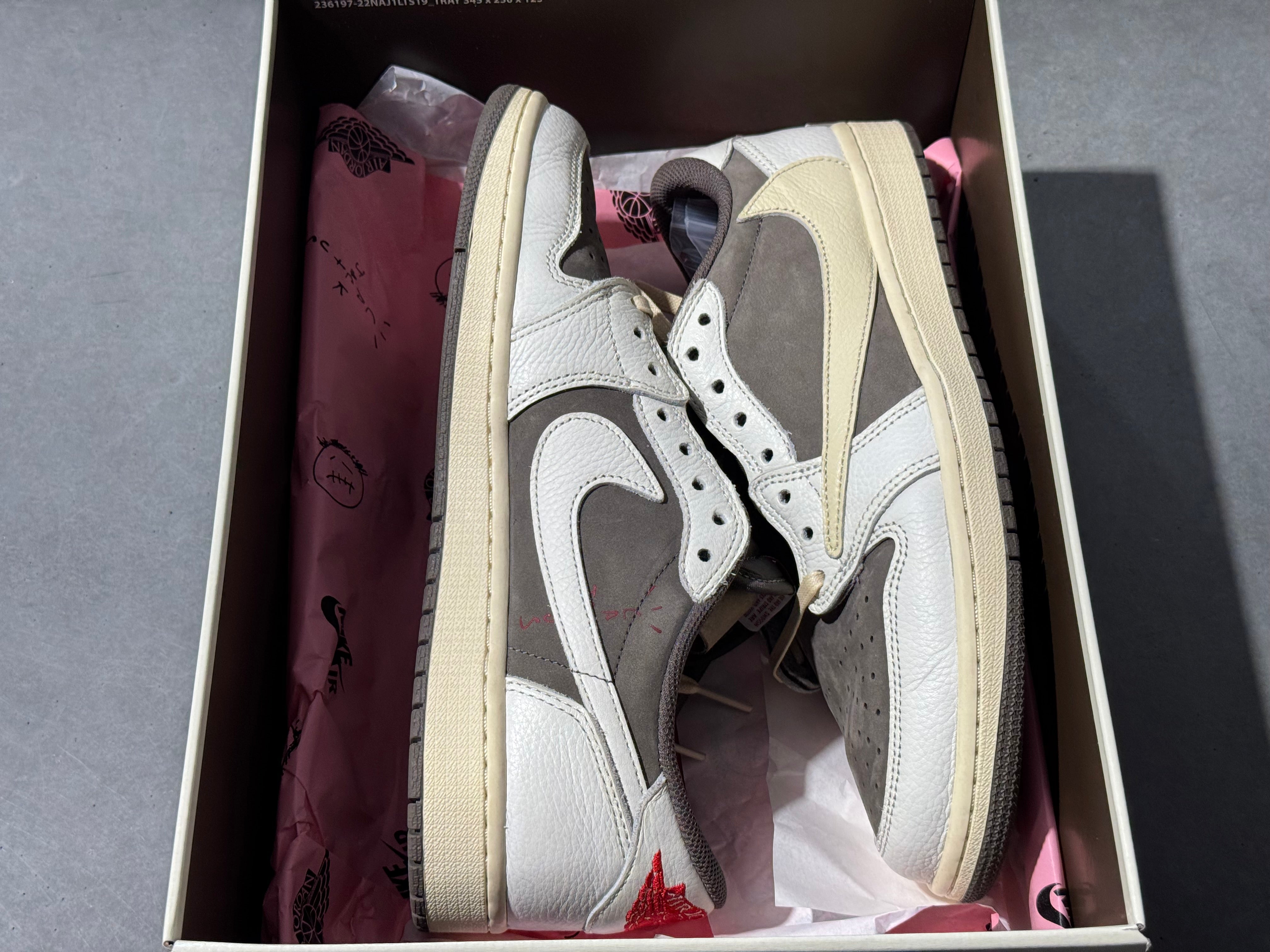 Air Jordan 1 Retro Low SP - Travis Reverse Mocha Size 10