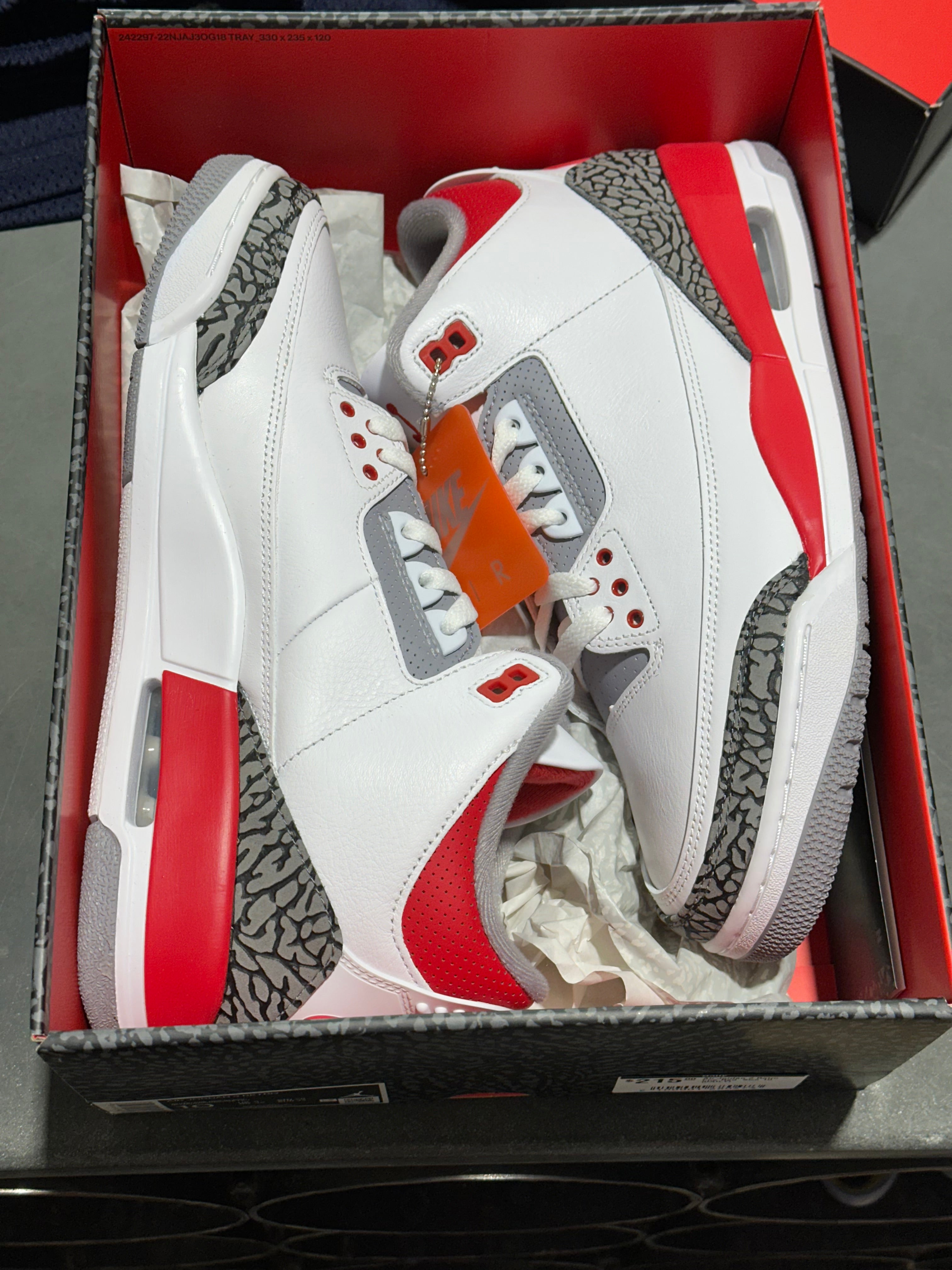 Air Jordan 3 Retro - Fire Red  Size 10