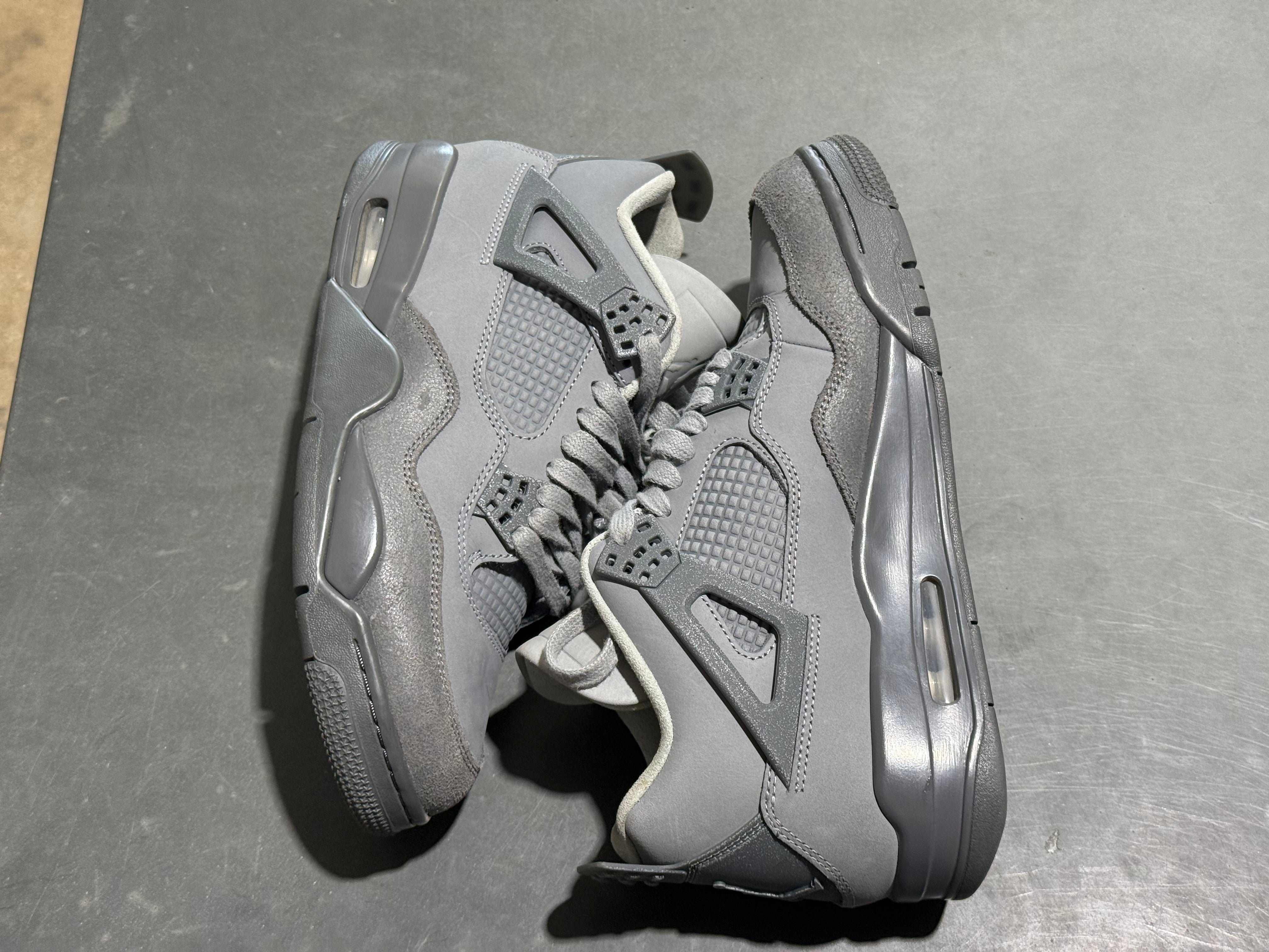 Air Jordan 4 Retro SE - Wet Cement Size 9