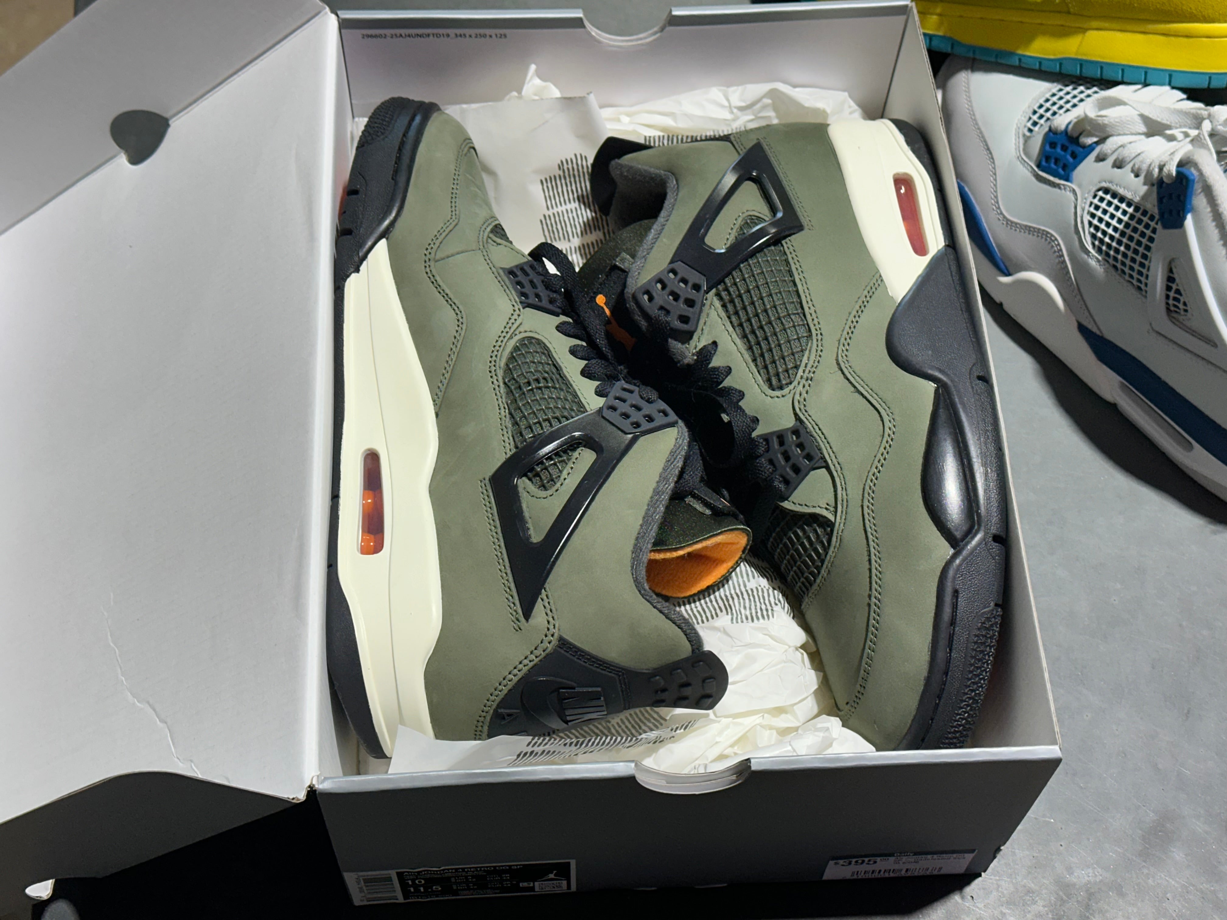 Air Jordan 4 Retro OG SP - Undefeated Size 10