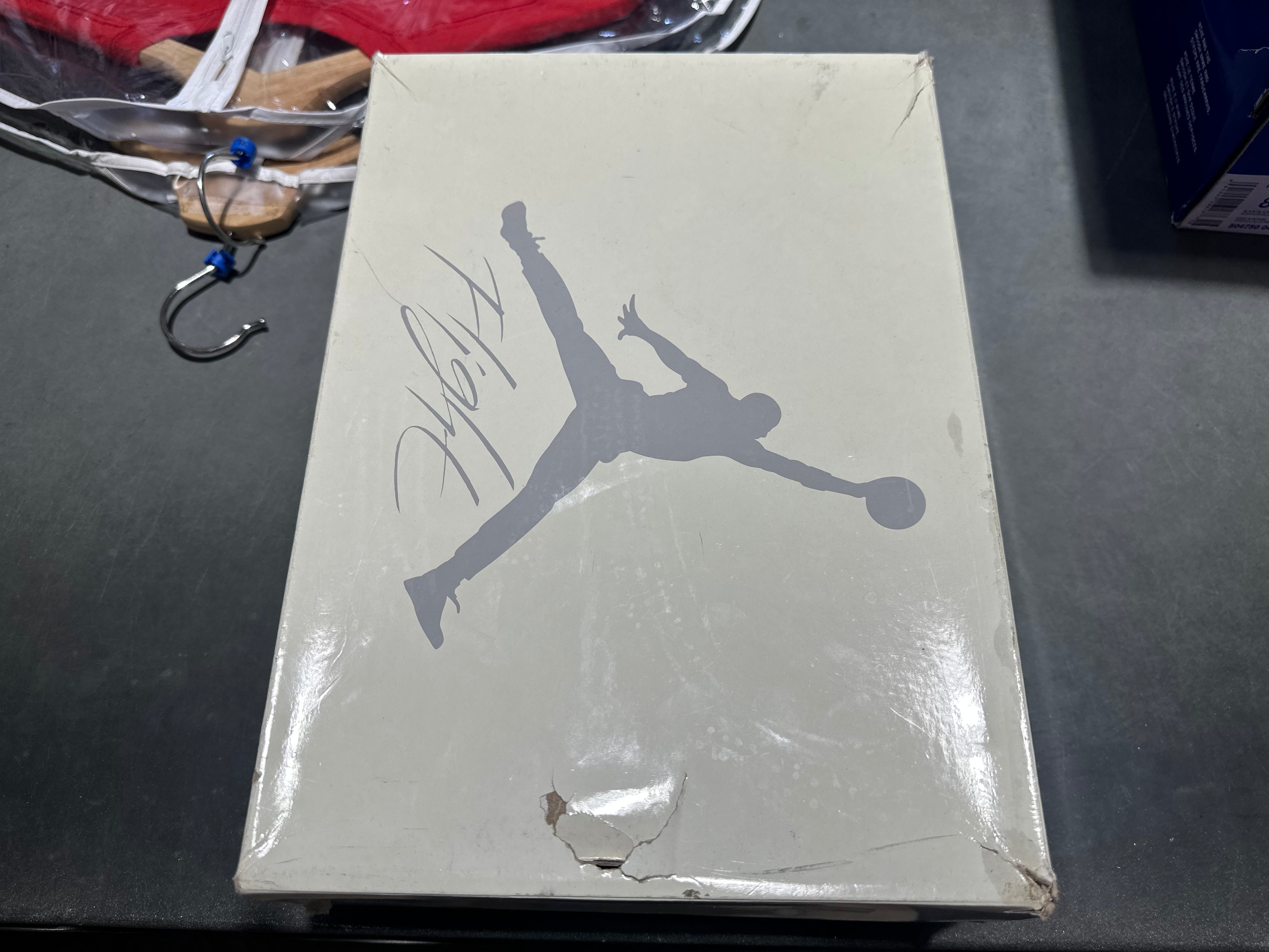 Air Jordan 4 Retro SB - Pine Green Size 9