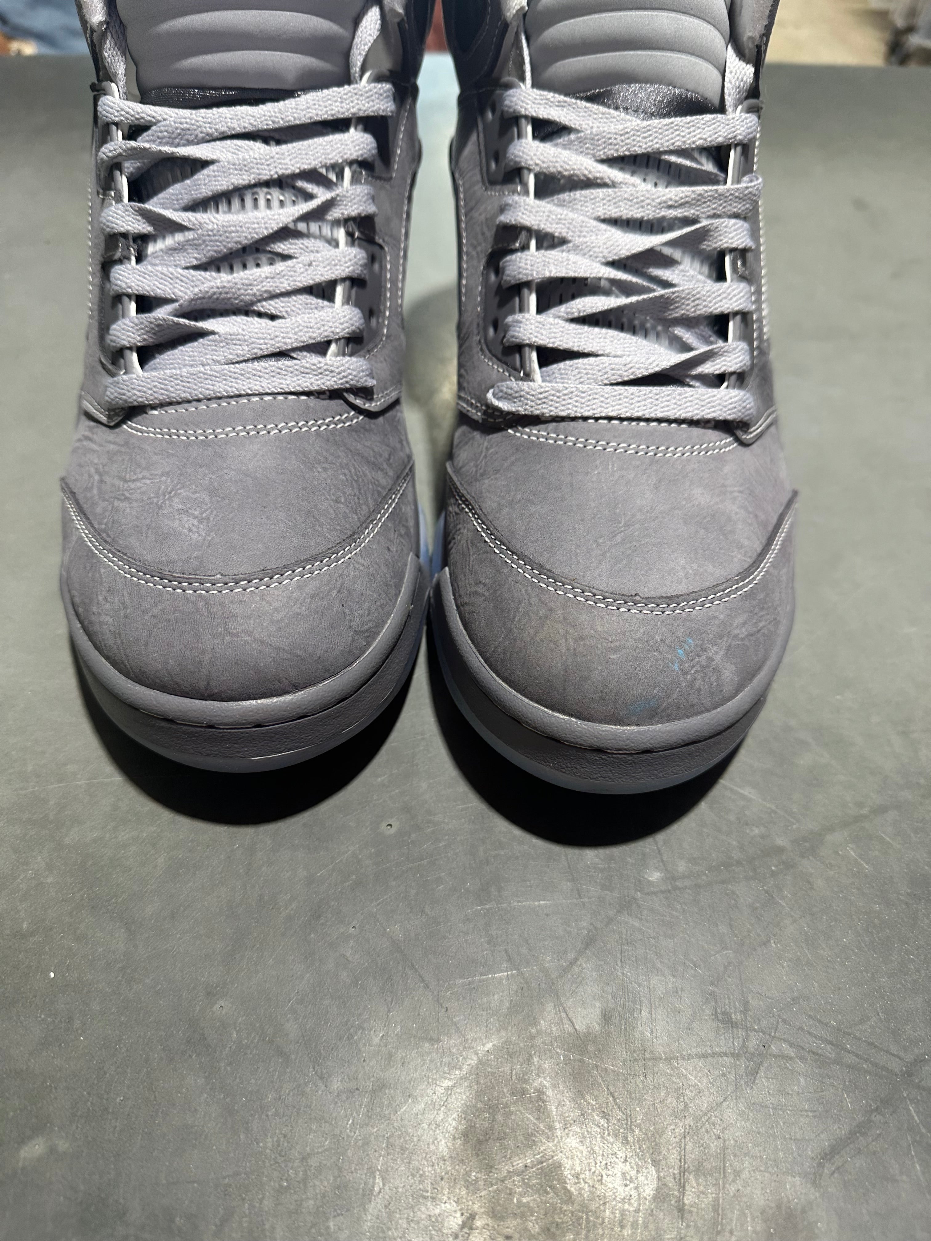 Air Jordan 5 Retro - Wolf Grey Size 10.5