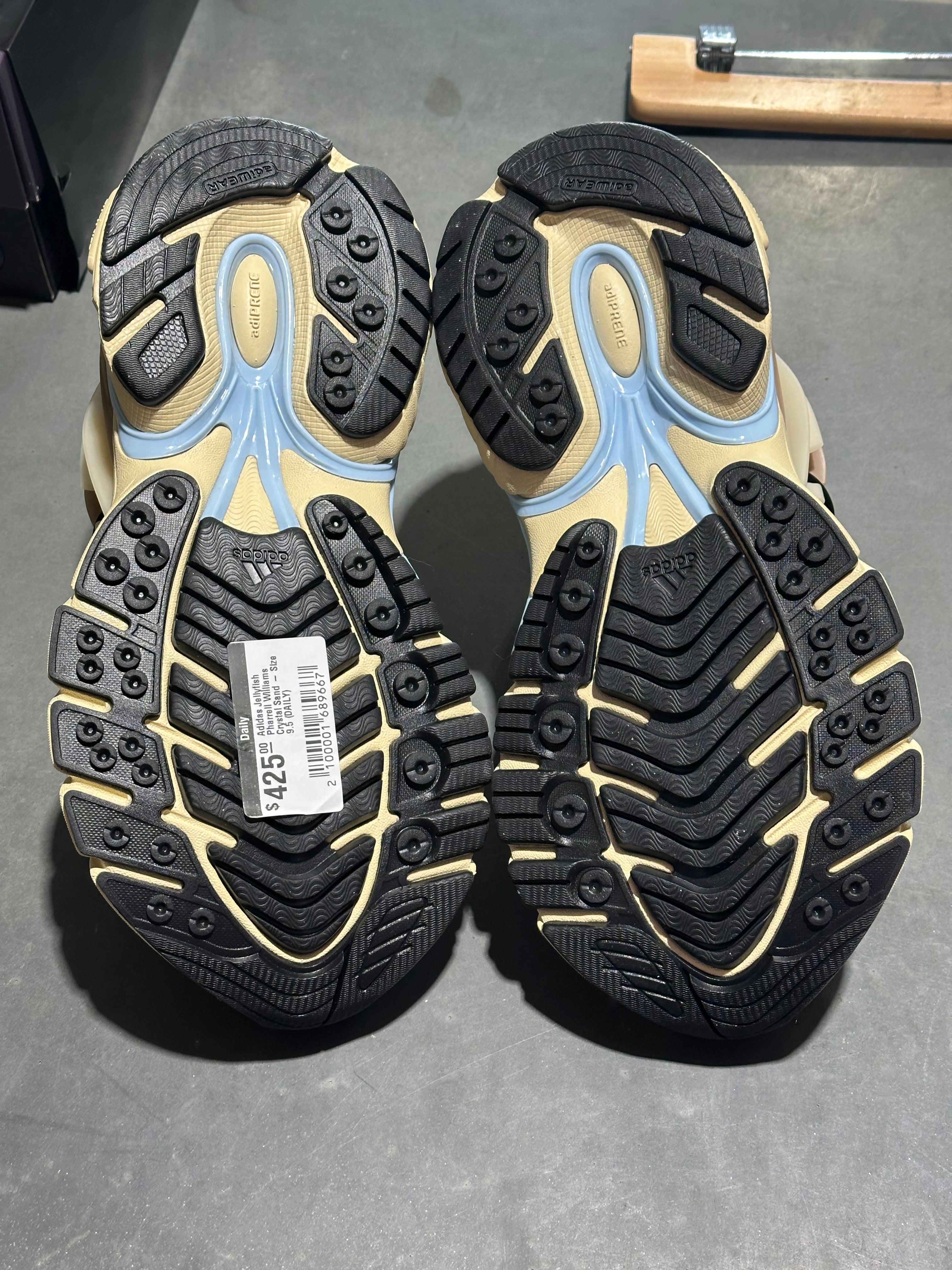 Adidas Jellyfish Pharrell Williams Crystal Sand - Size 9.5