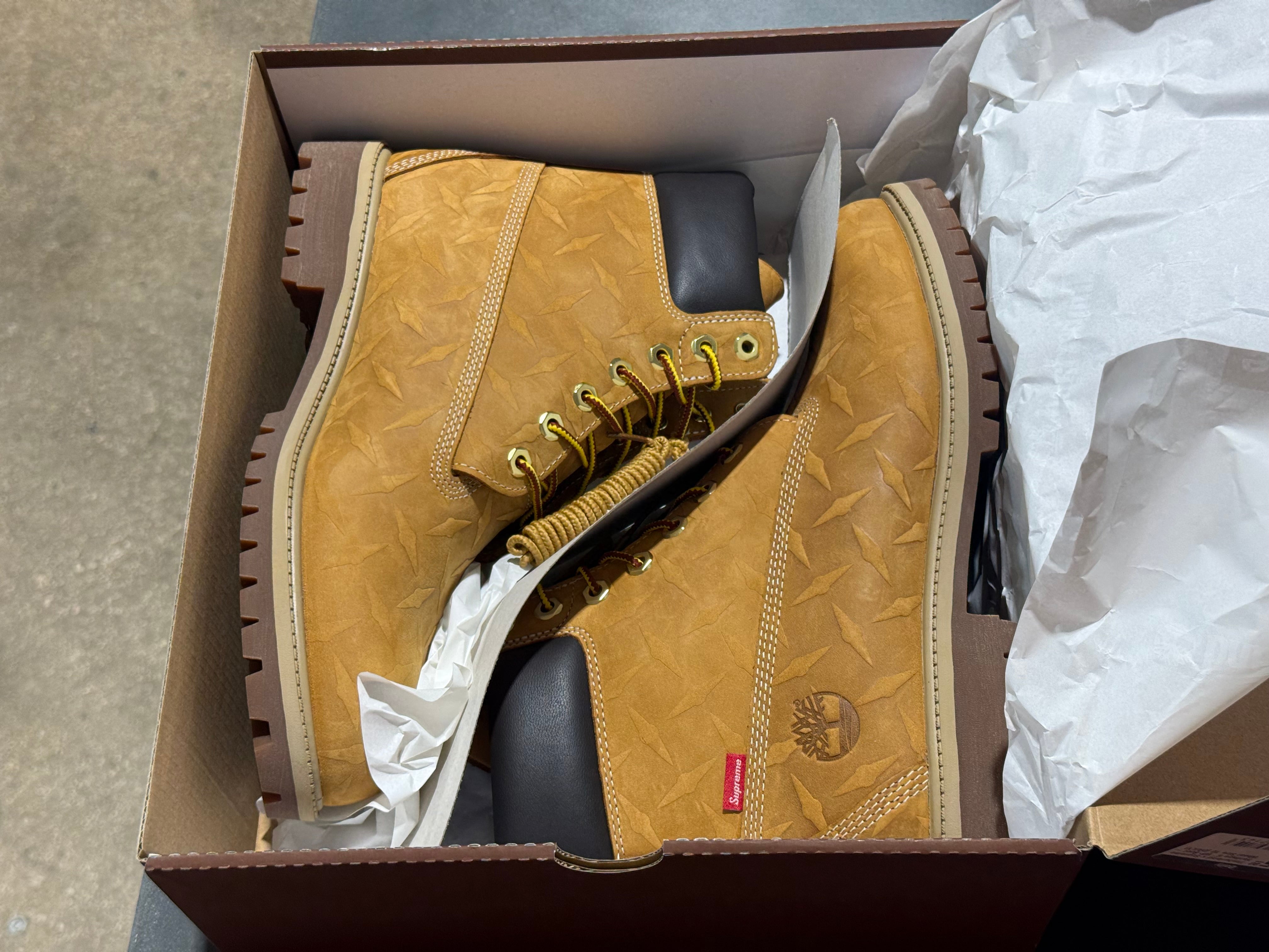 Timberland x Supreme Heritage 6