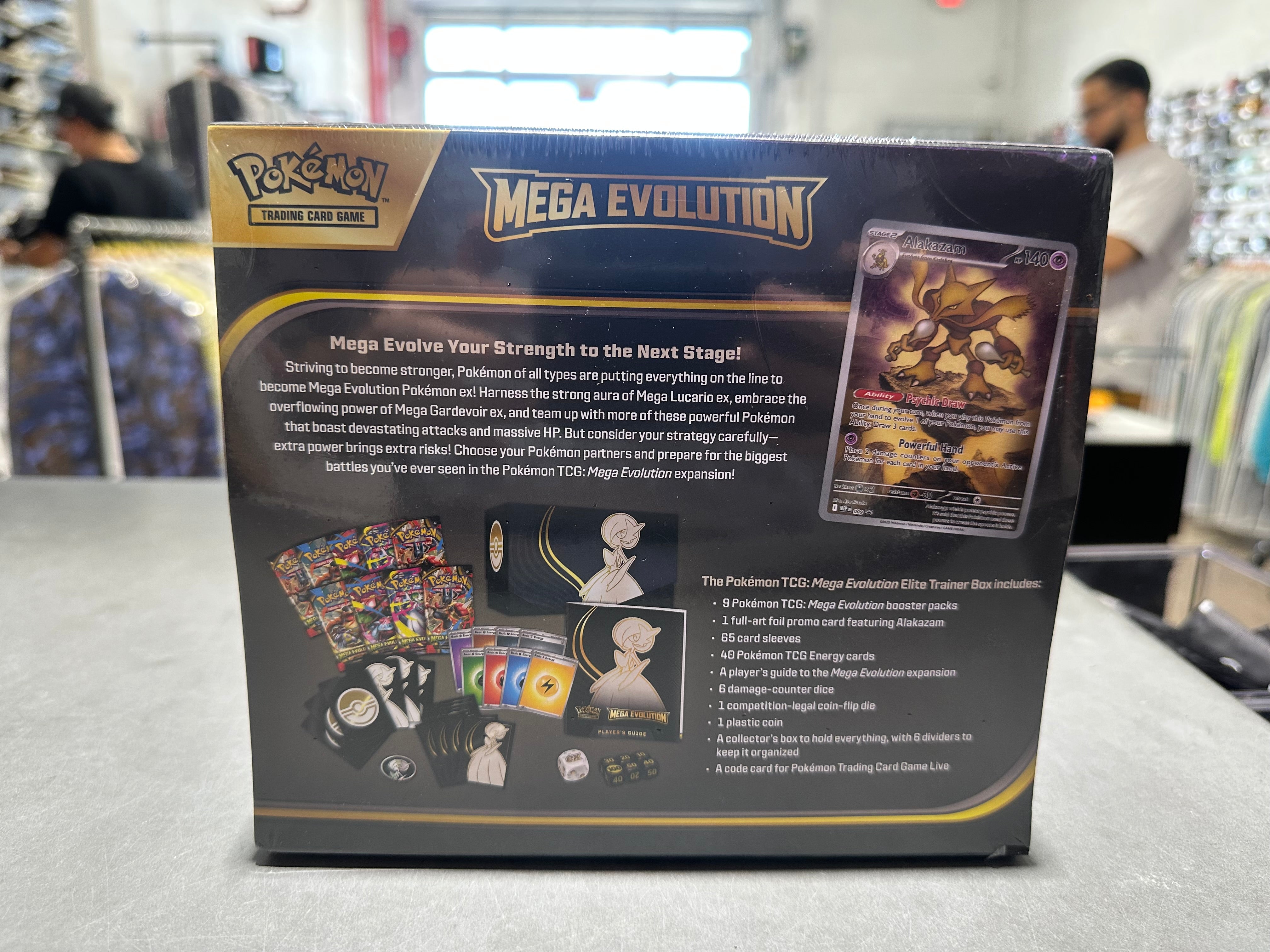 NEW Pokémon Mega Evolution Mega Gardevoir
Elite Trainer Box
