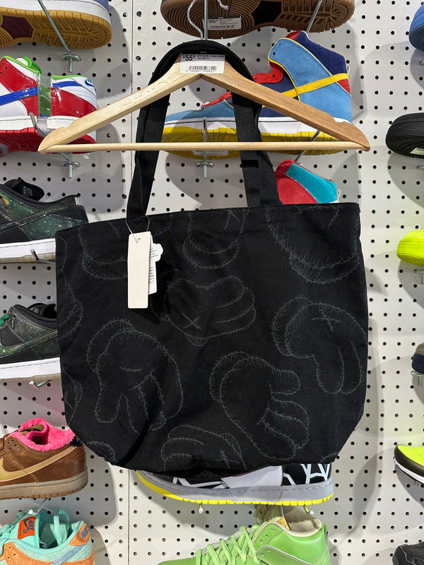 NEW KAWS x Uniqlo Hands Tote