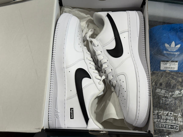 Nike Air Force 1 Low Supreme - White/Black Size 9.5