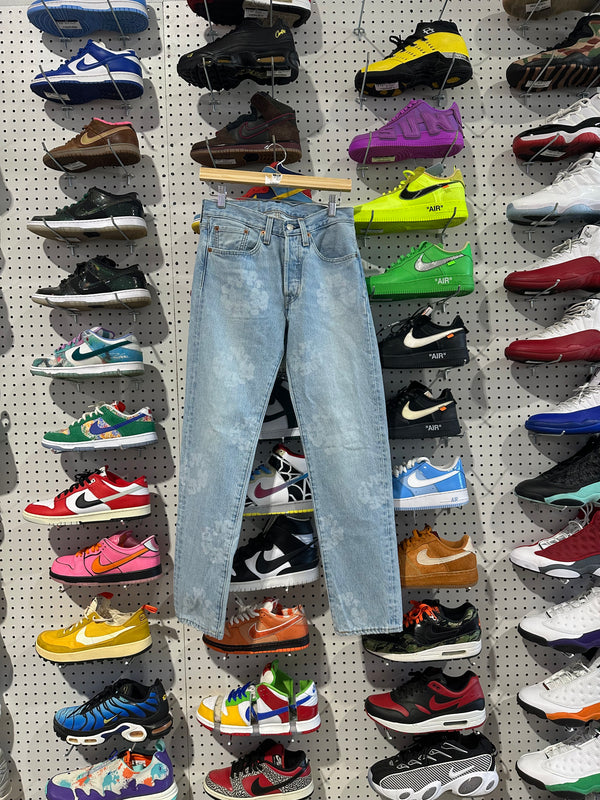 USED Denim Tears x Levis Jeans - Light Wash Denim  Size 28W x 30L