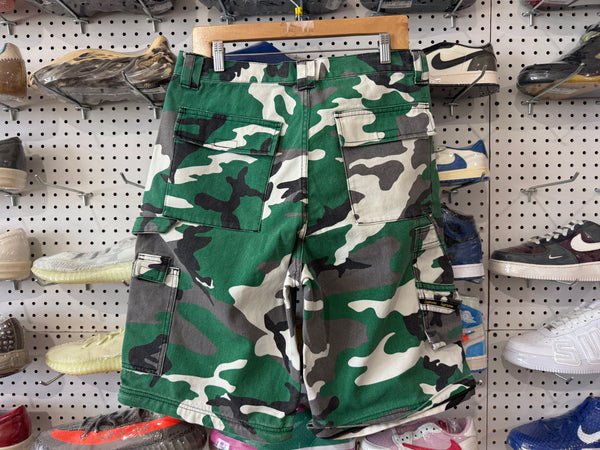 USED Supreme Utility Camo Shorts - Green Size 32