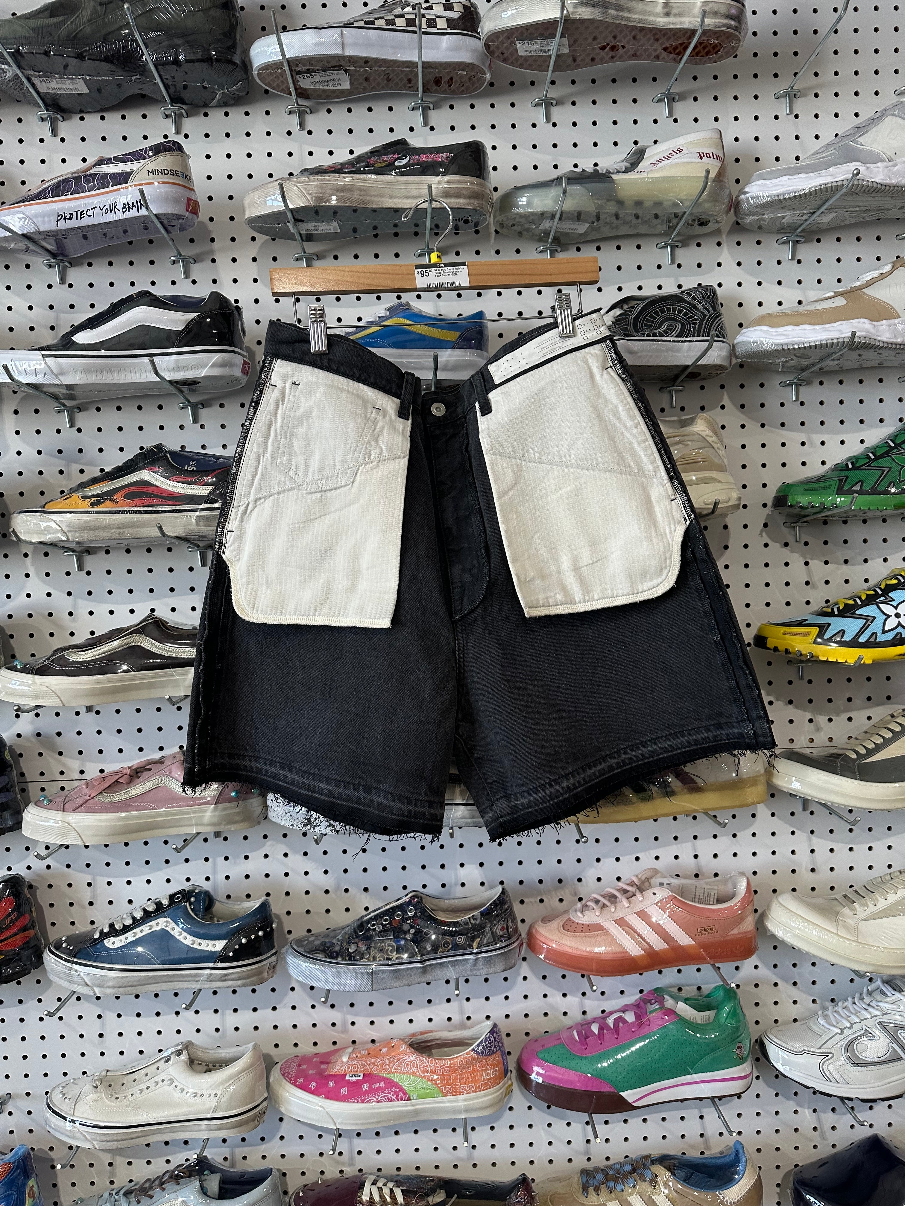 NEW Kuro Denim Outside Pocket Denim Shorts - Black Size 34