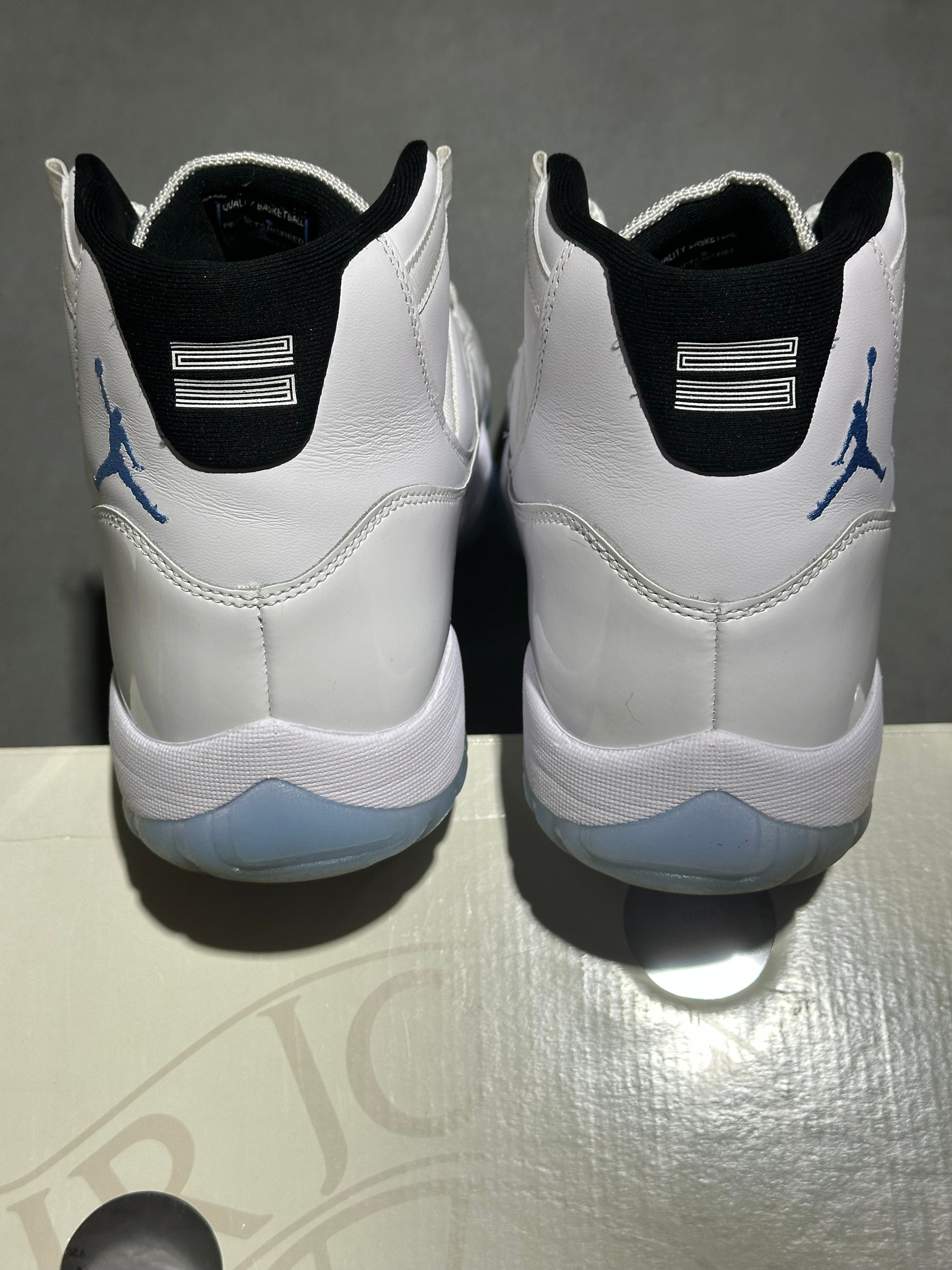 Air Jordan 11 Retro - Legend Blue 2024 Size 11