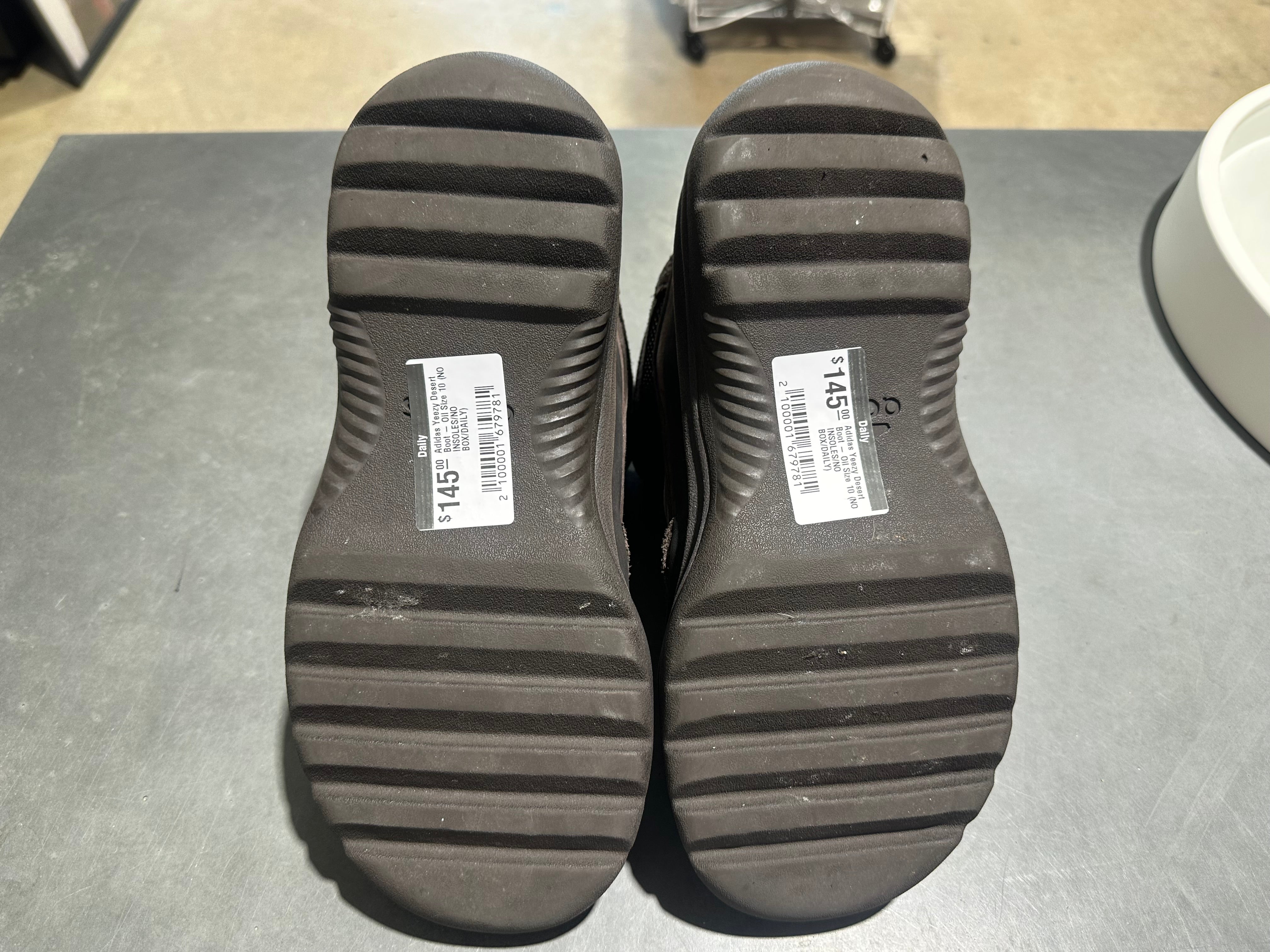 Adidas Yeezy Desert Boot - Oil Size 10
