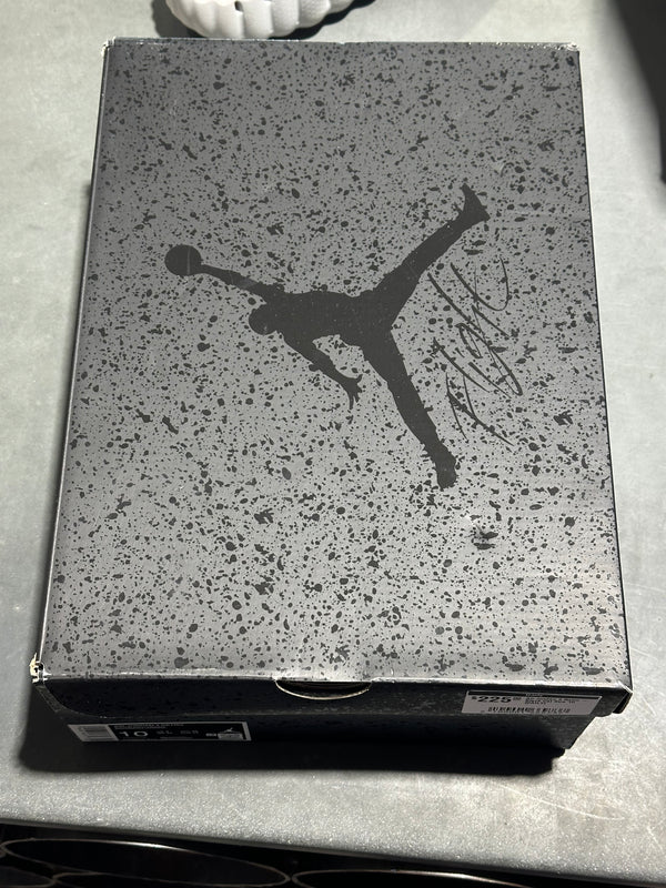 Air Jordan 4 Retro - Black Cat Size 10