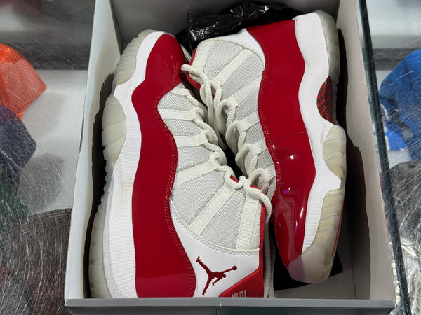 Air Jordan 11 Retro - Cherry Size 11