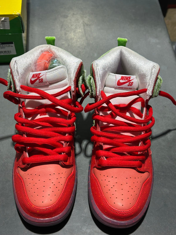 Nike SB Dunk High - Strawberry Cough Size 8