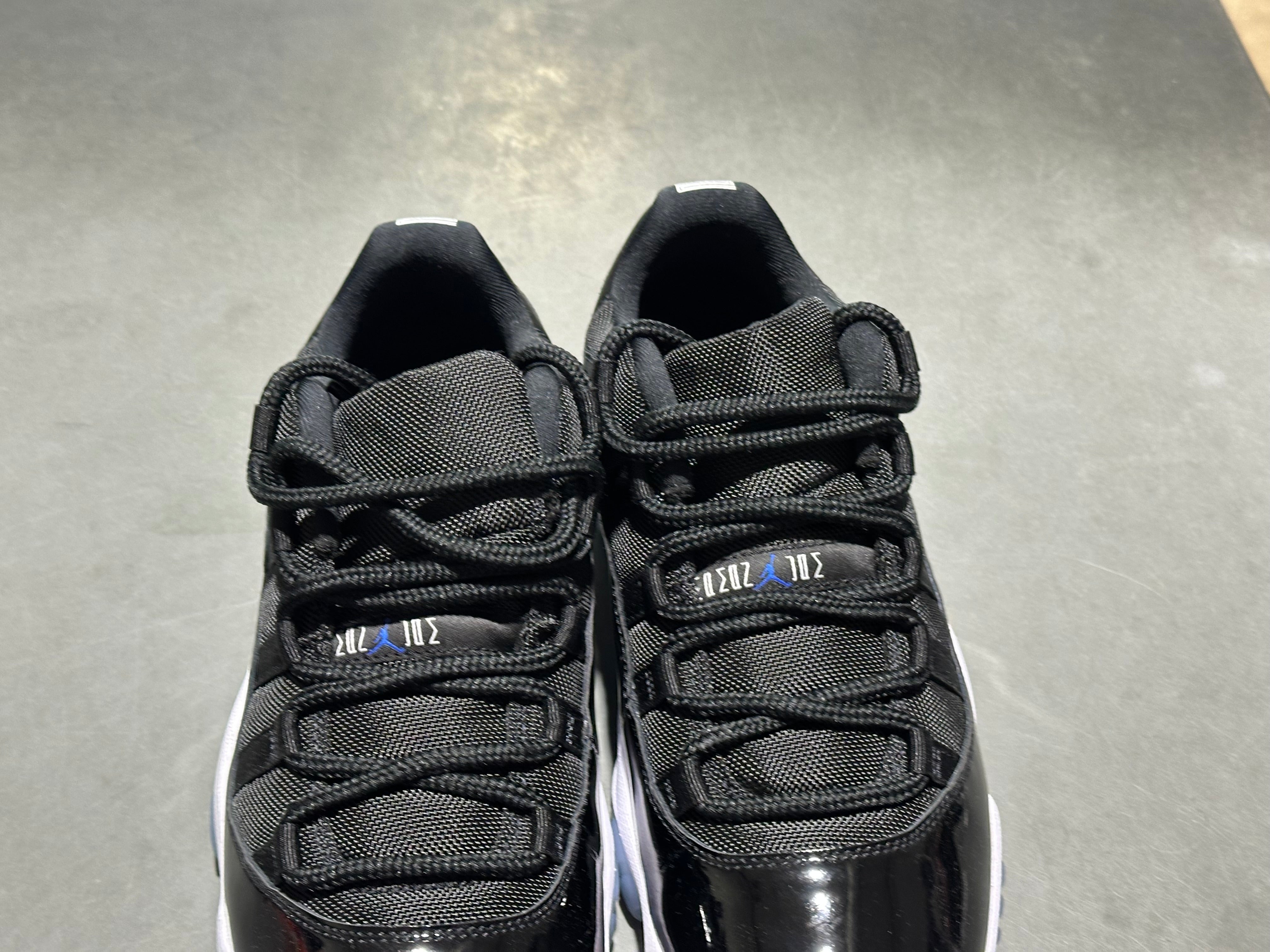 Air Jordan 11 Retro Low - Space Jam Size 8.5