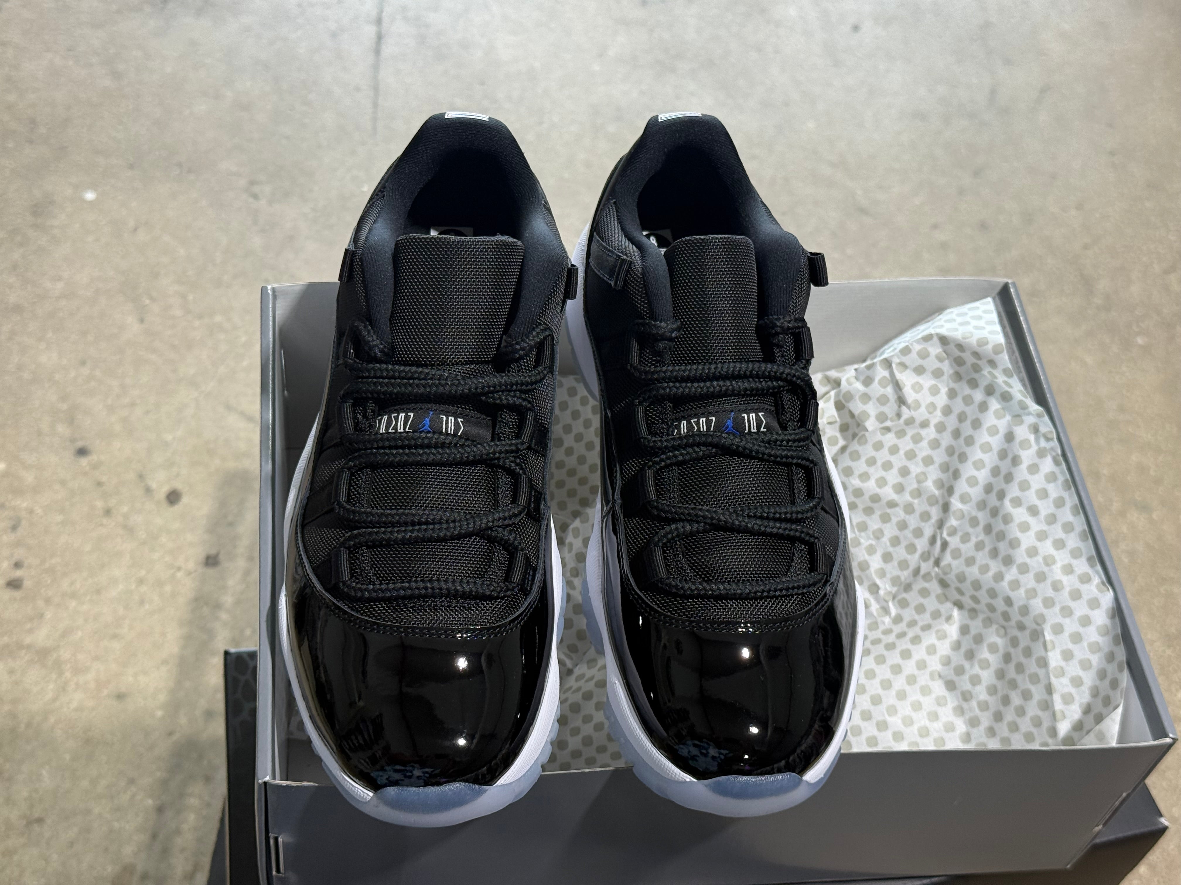Air Jordan 11 Retro Low - Space Jam Size 8