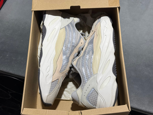 Adidas Yeezy Boost 700 V2 - Cream Size 11