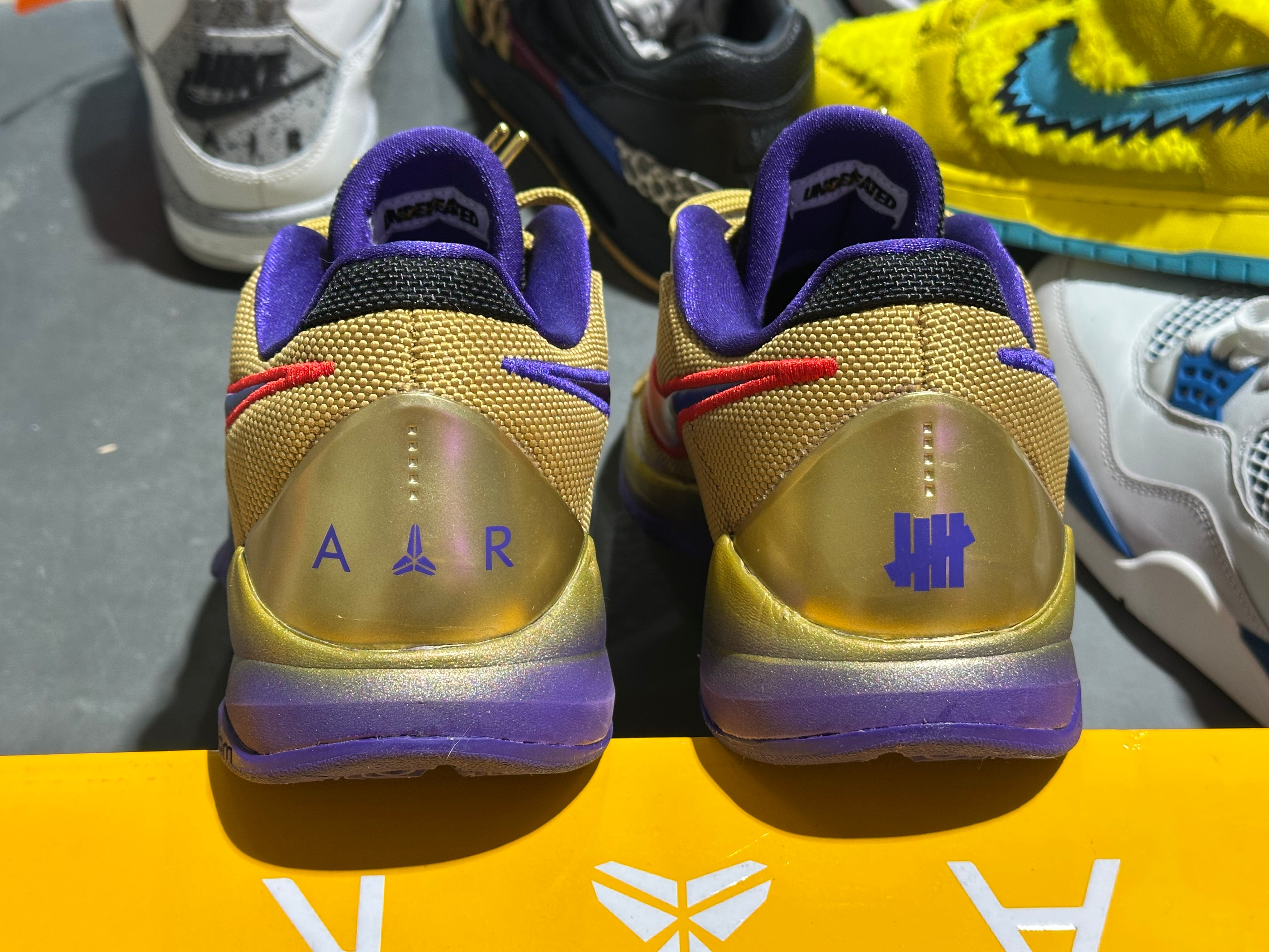 Nike Kobe 5 Protro / Undefeated - Gold Size 10.5