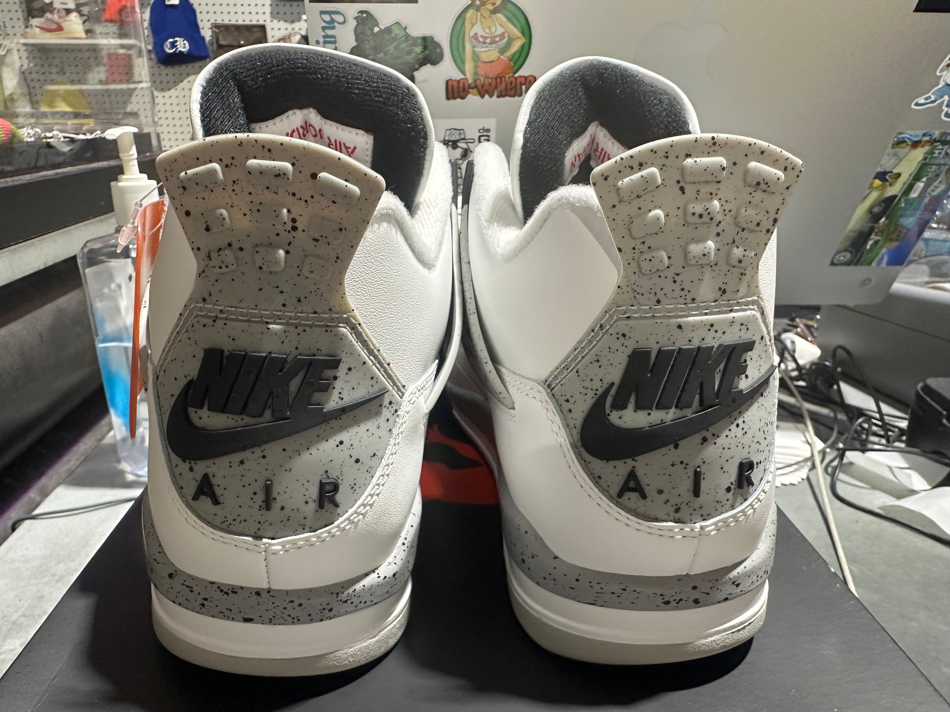 Air Jordan 4 Retro - White Cement Size 10