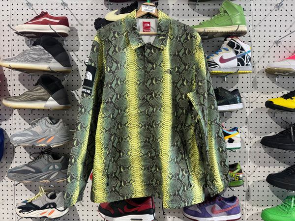 USED Supreme The North Face Snakeskin Taped Seam Coaches Jacket - Green Size XL