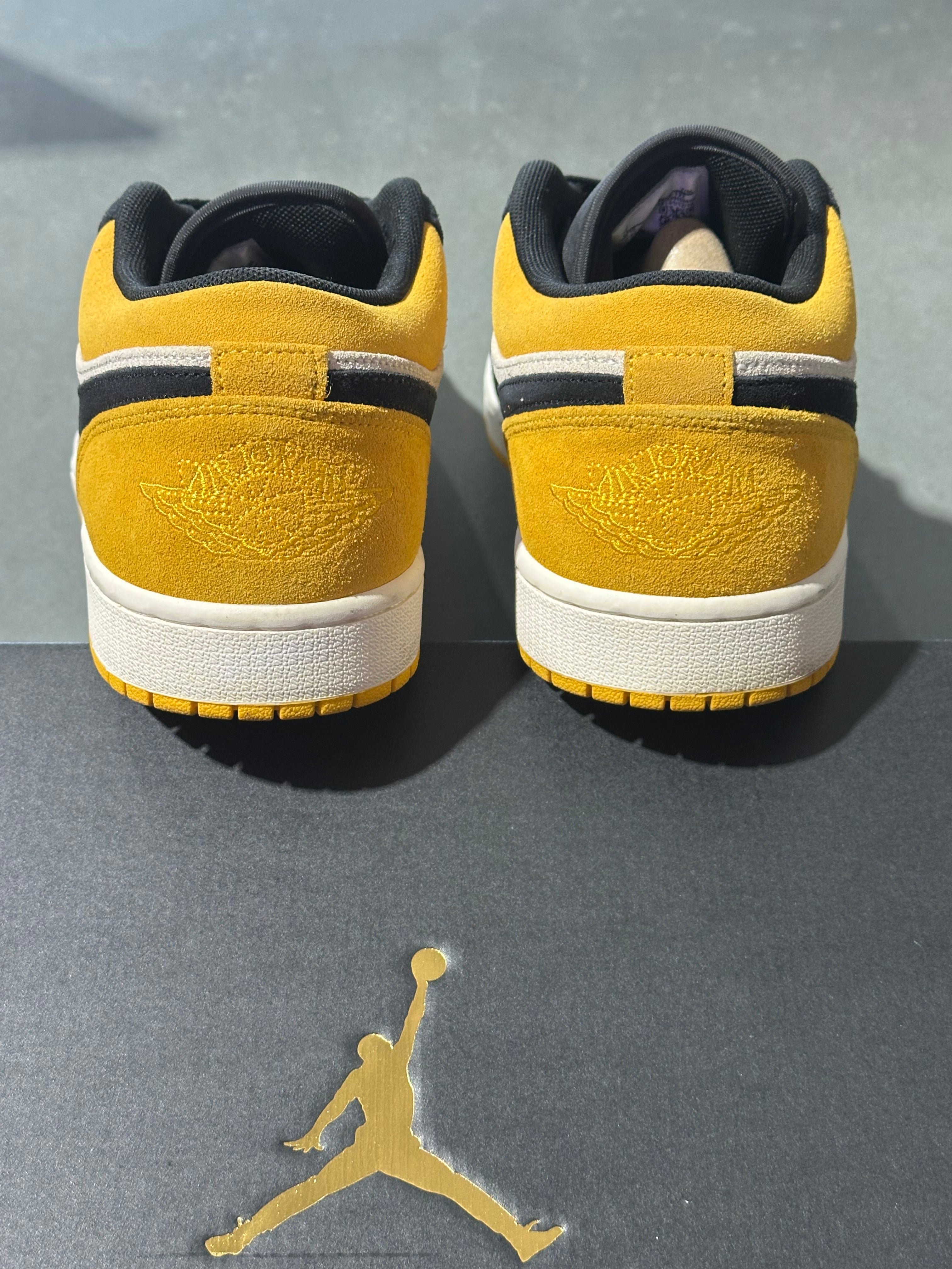 Air Jordan 1 Low - Sail/University Gold Size 11