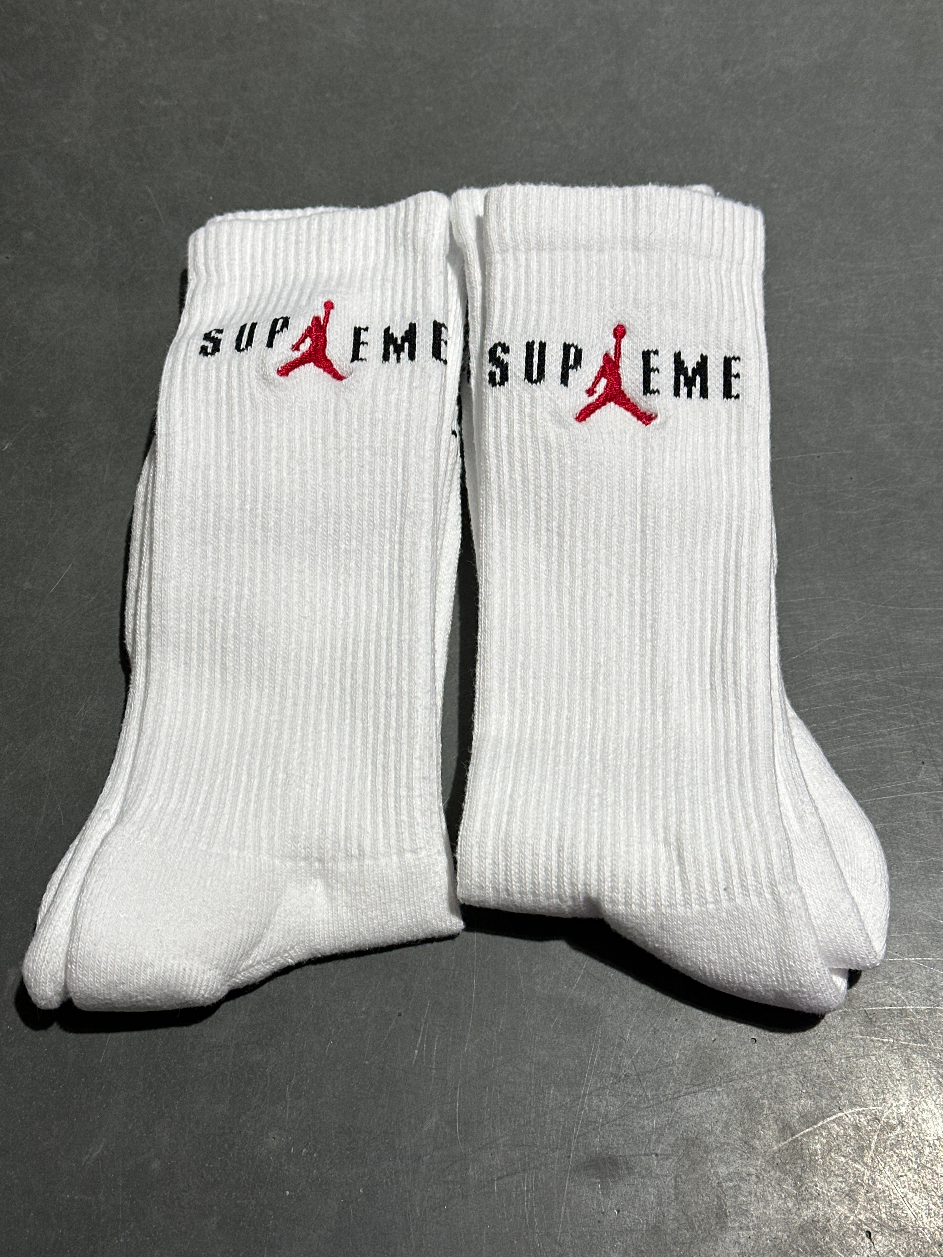 NEW Supreme x Jordan Socks - White